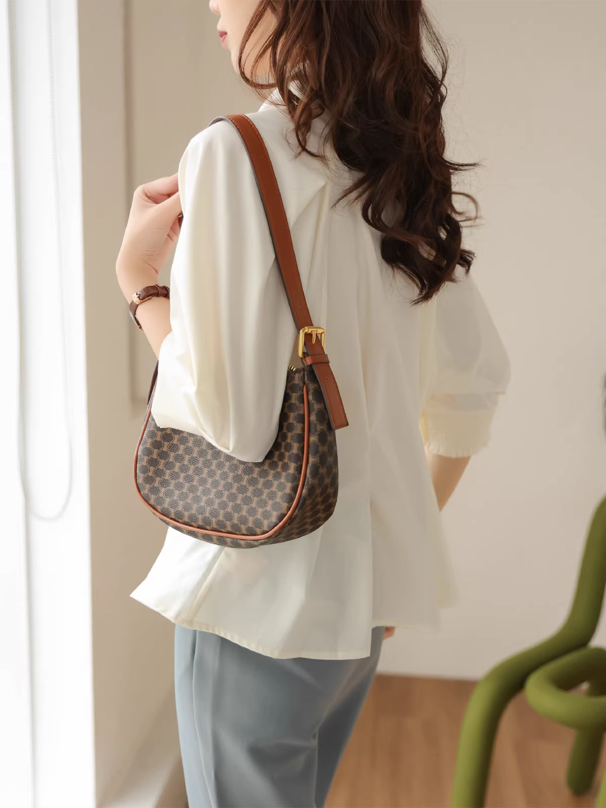 Đường nét kiến ​​trúc, may ba chiều, ôm eo, tay áo đèn lồng thon gọn, áo xếp ly, áo ngắn tay nữ, phong cách mùa hè mới