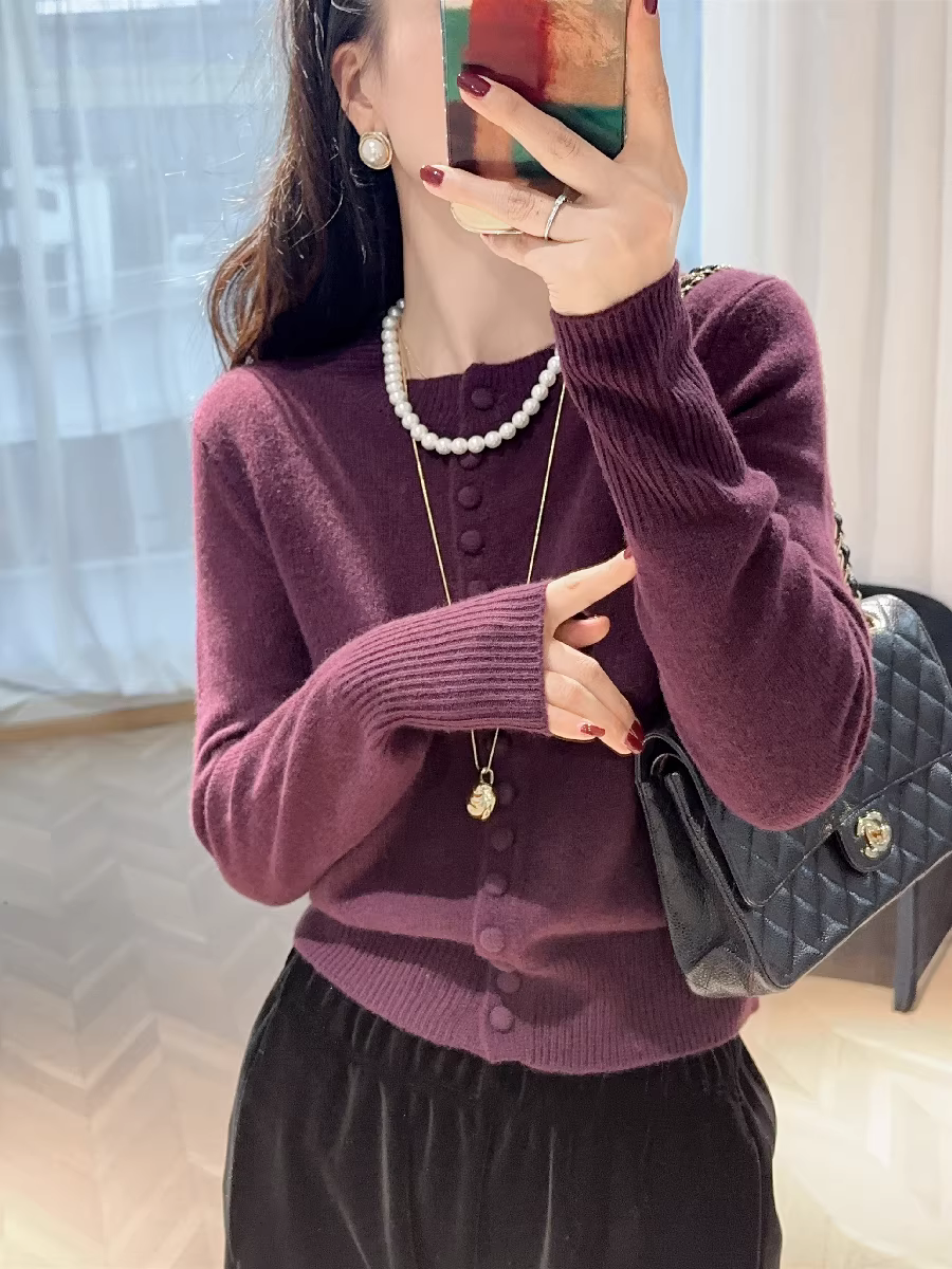 Phiên bản cao cấp! Áo len một hàng khuy, chất liệu len nguyên chất 26 sợi, kiểu dáng vai thường, tôn dáng, dày dặn, dành cho nữ, mùa thu đông.