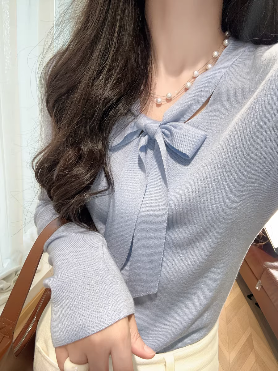 Thiết kế thanh lịch dành cho nữ với nơ và ruy băng, áo len len mịn cổ chữ V, vai thường, áo dệt kim thon gọn cho nữ, mùa thu đông.