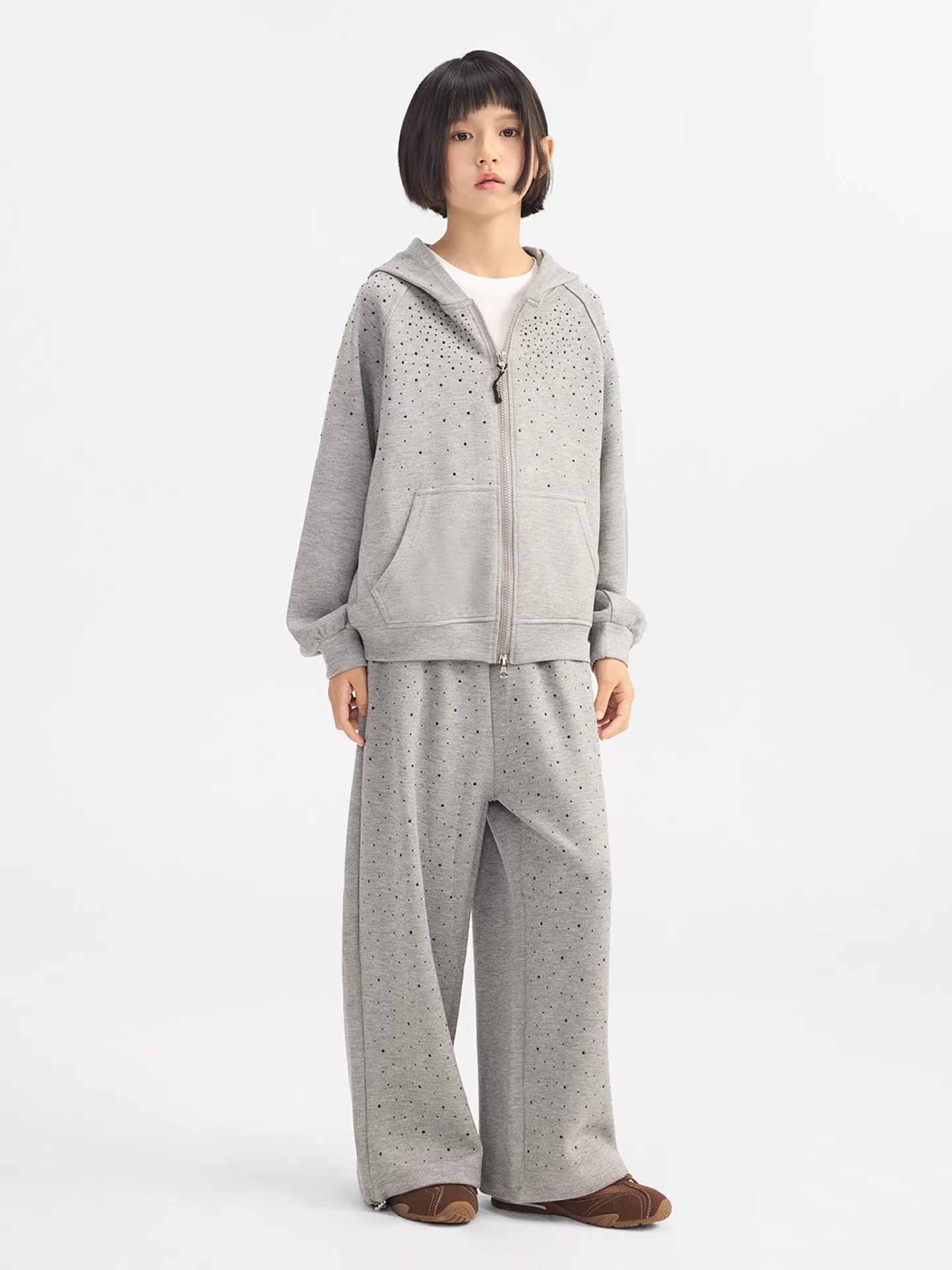 Áo hoodie màu xám cho bé gái mùa thu 2025, kiểu dáng trẻ trung, đính đá, khóa kéo, thời trang đa năng, phong cách thể thao