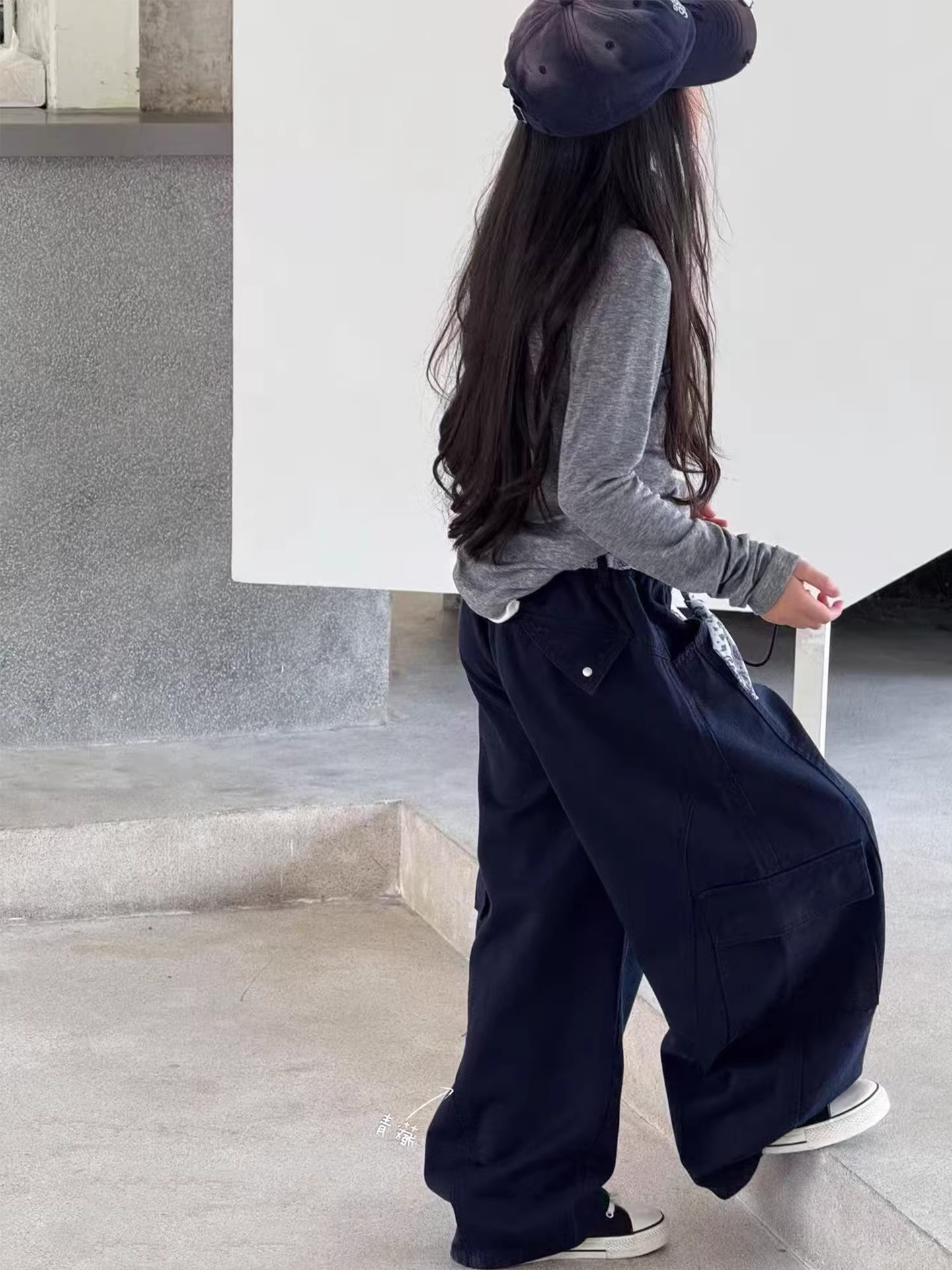 Quần cargo nữ xuân thu 2025 kiểu Hàn Quốc mới, cạp cao, dáng rộng, ống thẳng, dài, phong cách thường ngày dành cho trẻ lớn