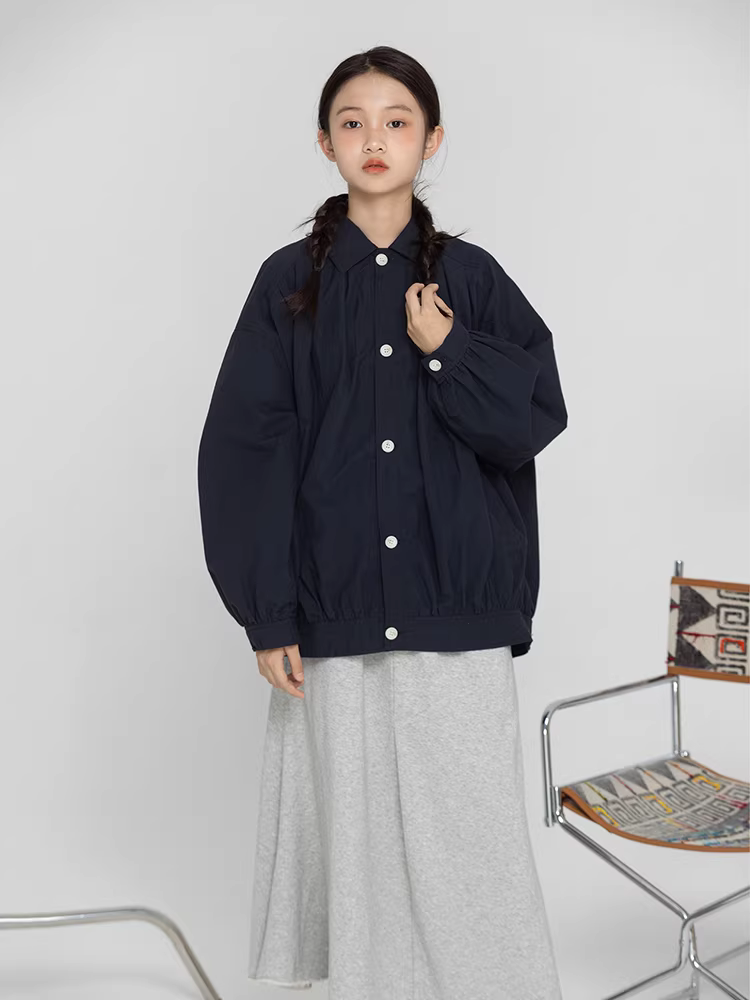 Áo khoác gió trẻ em bé trai bé gái kiểu dáng casual, cổ trụ, thu đông 2025, áo khoác rộng rãi cho trẻ lớn, áo kiểu nhỏ nhắn