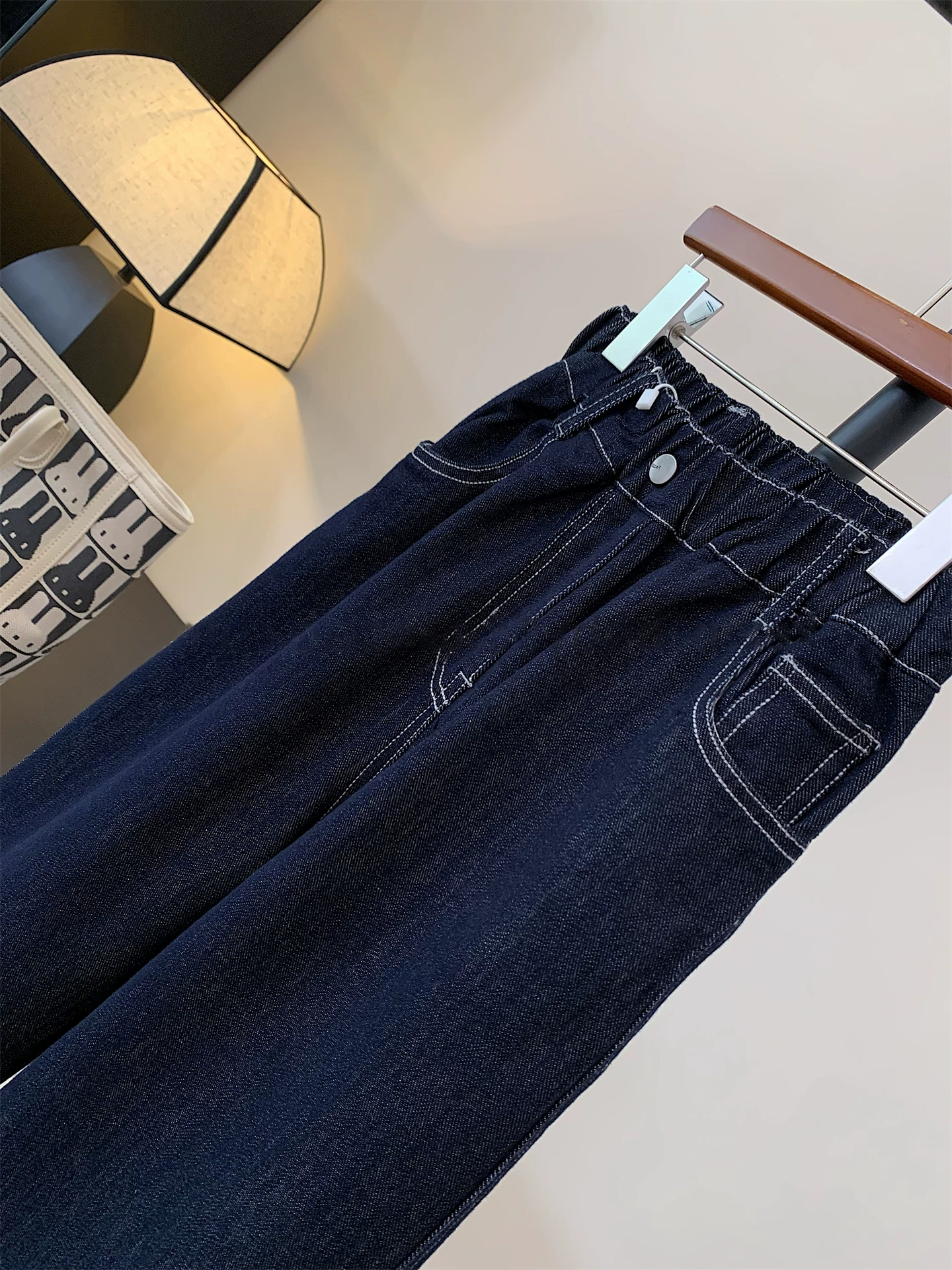 Quần jeans phối màu đa năng cho bé gái, kiểu dáng rộng rãi, chất liệu denim đã qua xử lý, mùa thu 2025, dành cho trẻ lớn hơn