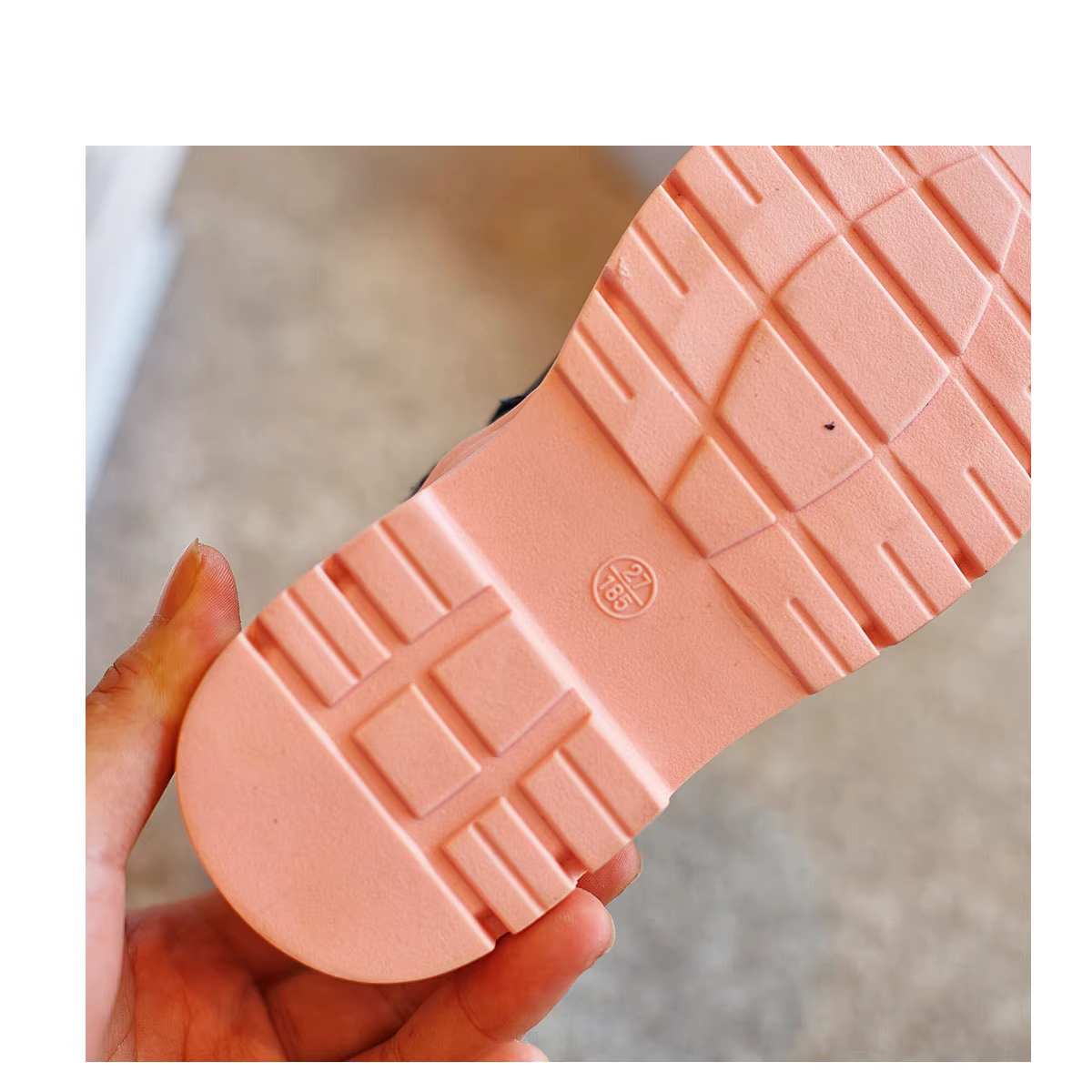 Giày bốt nữ 2025 mới mùa xuân & mùa thu lót lông cừu trẻ em giày bốt ống khói mùa đông giày bốt cotton cho bé giày Chelsea bốt ngắn