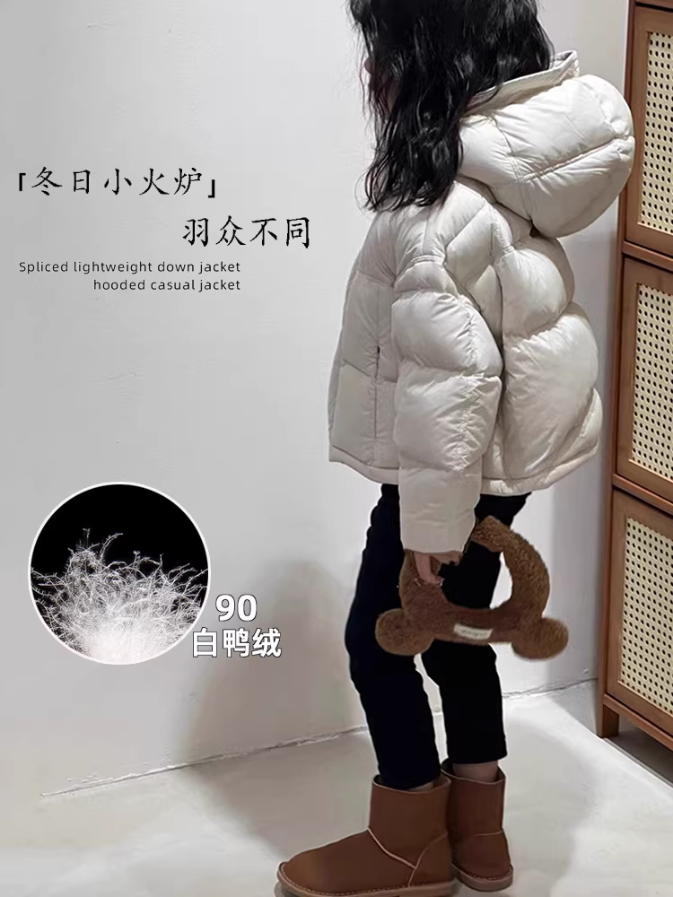 Áo khoác ngắn màu trắng phong cách Hàn Quốc dành cho nữ mùa đông kiểu mới có mũ trùm đầu dày dặn ấm áp dành cho các cô gái lớn tuổi