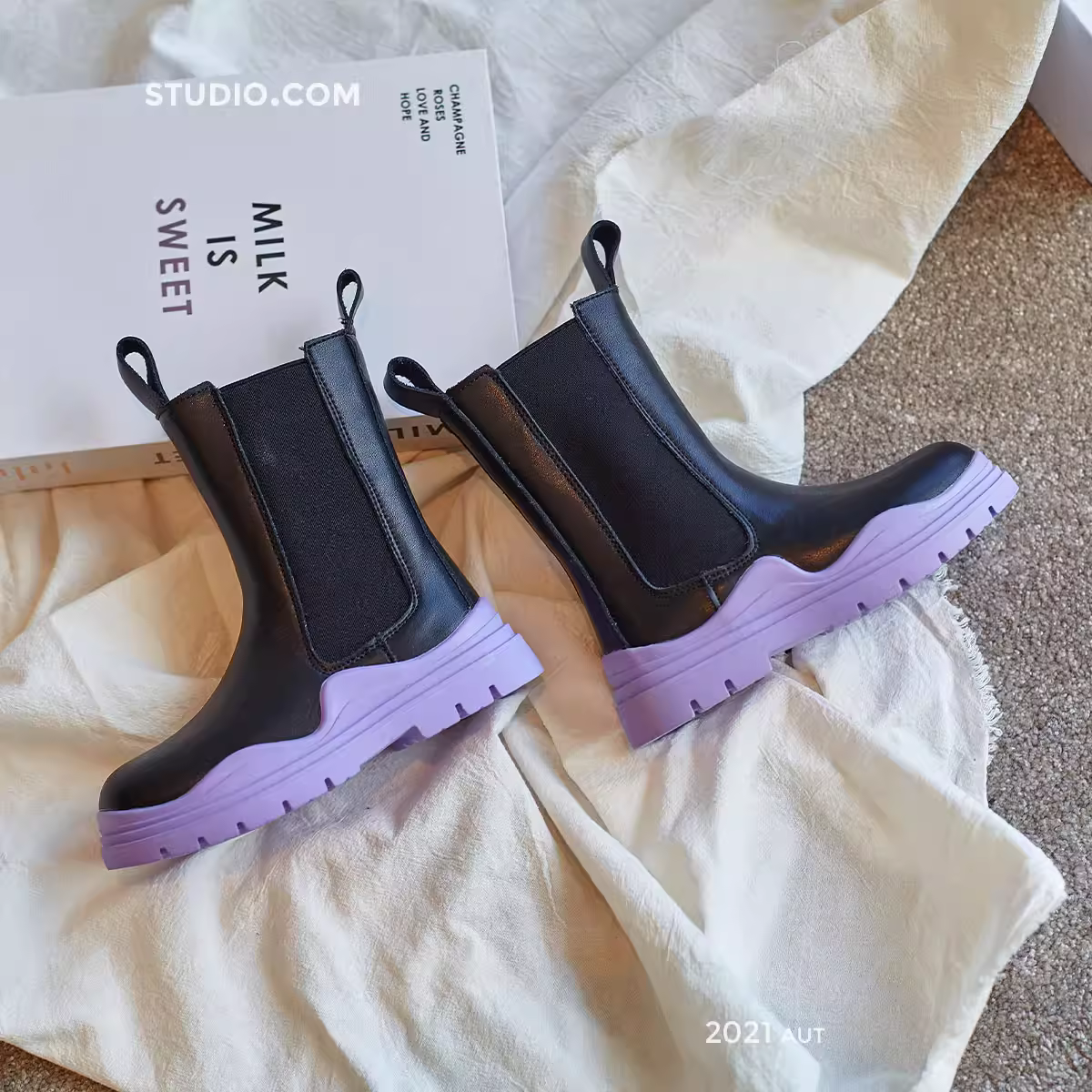 Giày bốt nữ 2025 mới mùa xuân & mùa thu lót lông cừu trẻ em giày bốt ống khói mùa đông giày bốt cotton cho bé giày Chelsea bốt ngắn