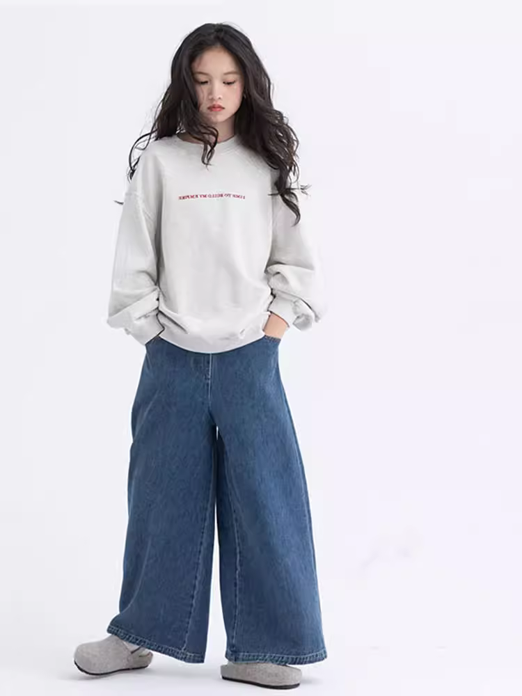 Quần jean nữ xuân thu 2025 kiểu mới, quần trẻ em thời trang, dáng rộng, thoải mái, dành cho trẻ lớn, kiểu dáng suông, ống rộng, chất liệu mềm mại.