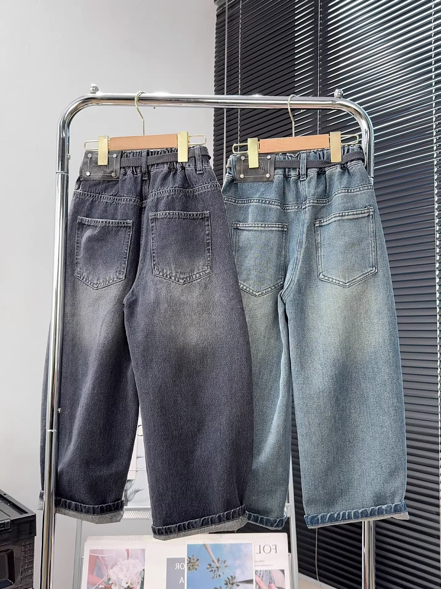 Quần jean ống thẳng cho bé gái và bé trai, kiểu dáng mùa thu, dáng rộng, quần ống cong, quần thường ngày cho trẻ em, quần dài đa năng.