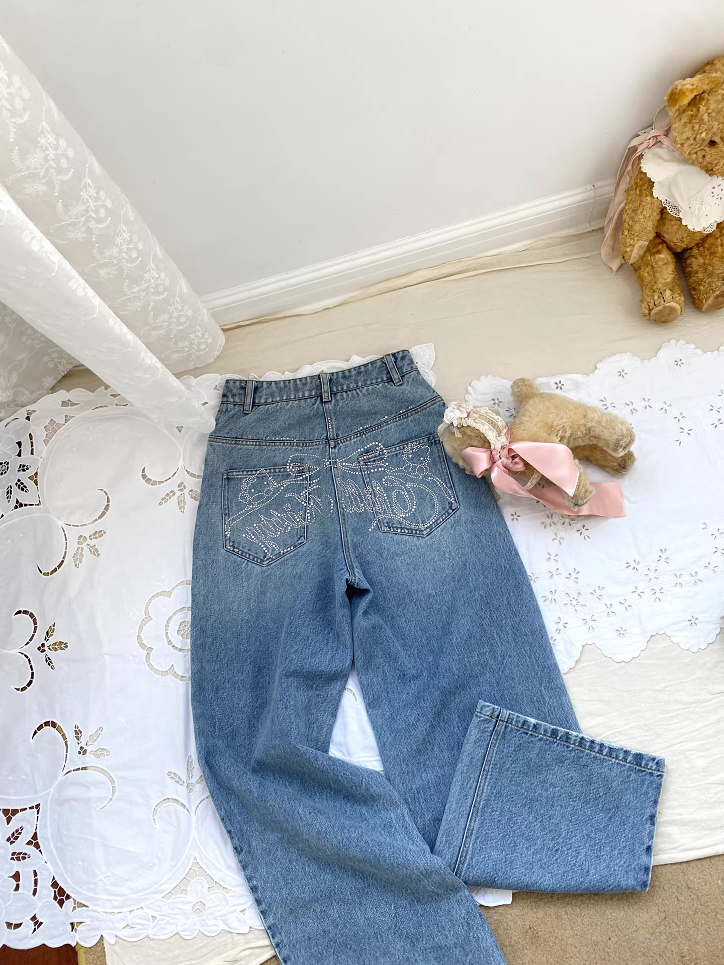 Quần Jeans Diamond Cat dành cho bé gái 25 Thu Đông Phong cách mới dành cho trẻ em Quần thẳng nhỏ nhắn ngọt ngào Quần ống rộng