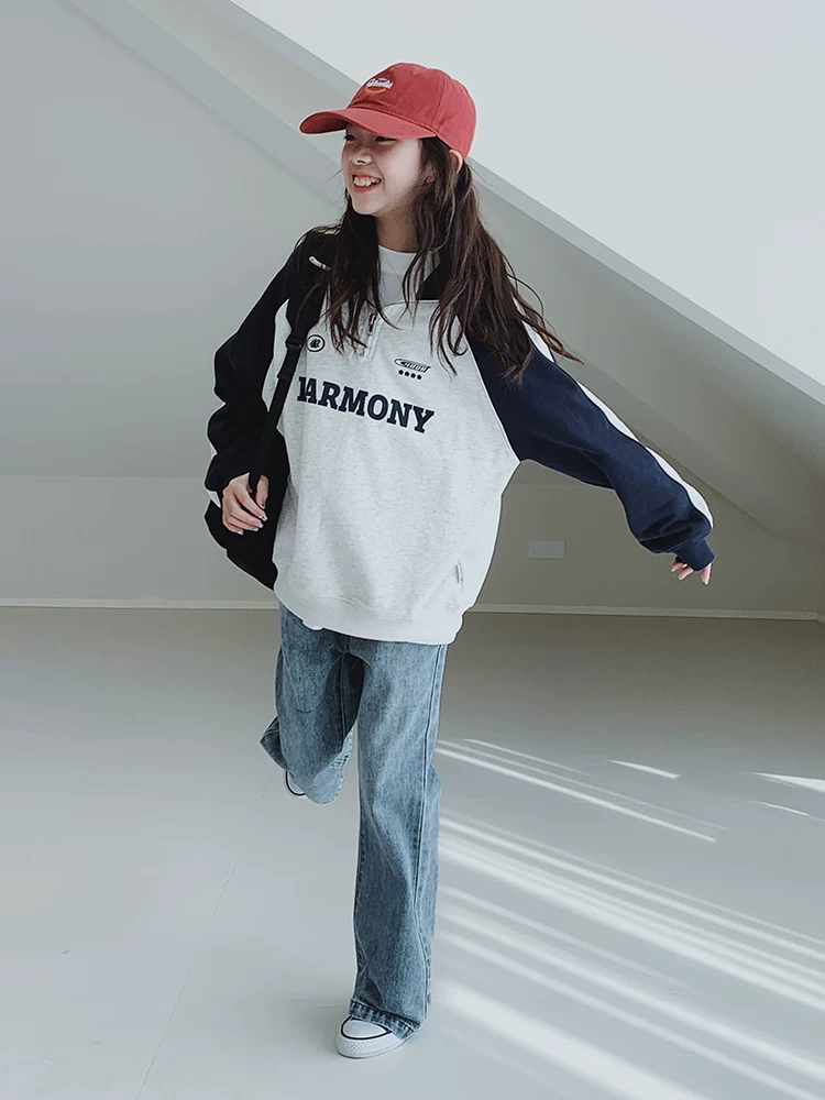 Áo nỉ nửa khóa kéo phong cách preppy dành cho bé gái, kiểu mới thu đông 2025, dành cho trẻ lớn hơn, áo cổ đứng in họa tiết retro Mỹ, thời thượng