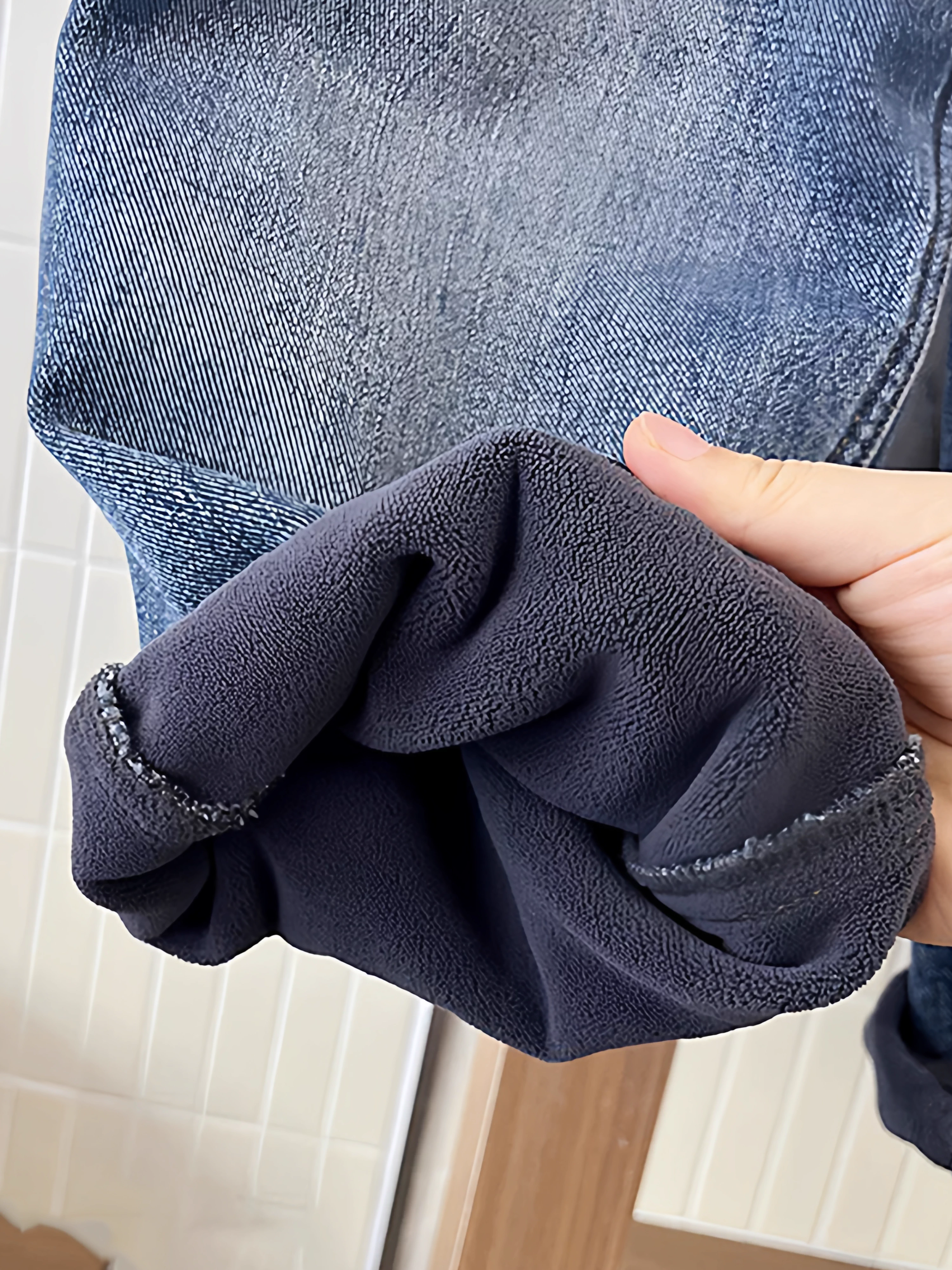 Quần denim dày lót lông cừu cho bé gái mùa đông kiểu dáng mới quần ống rộng dáng rộng thời trang cho trẻ lớn quần scimitar