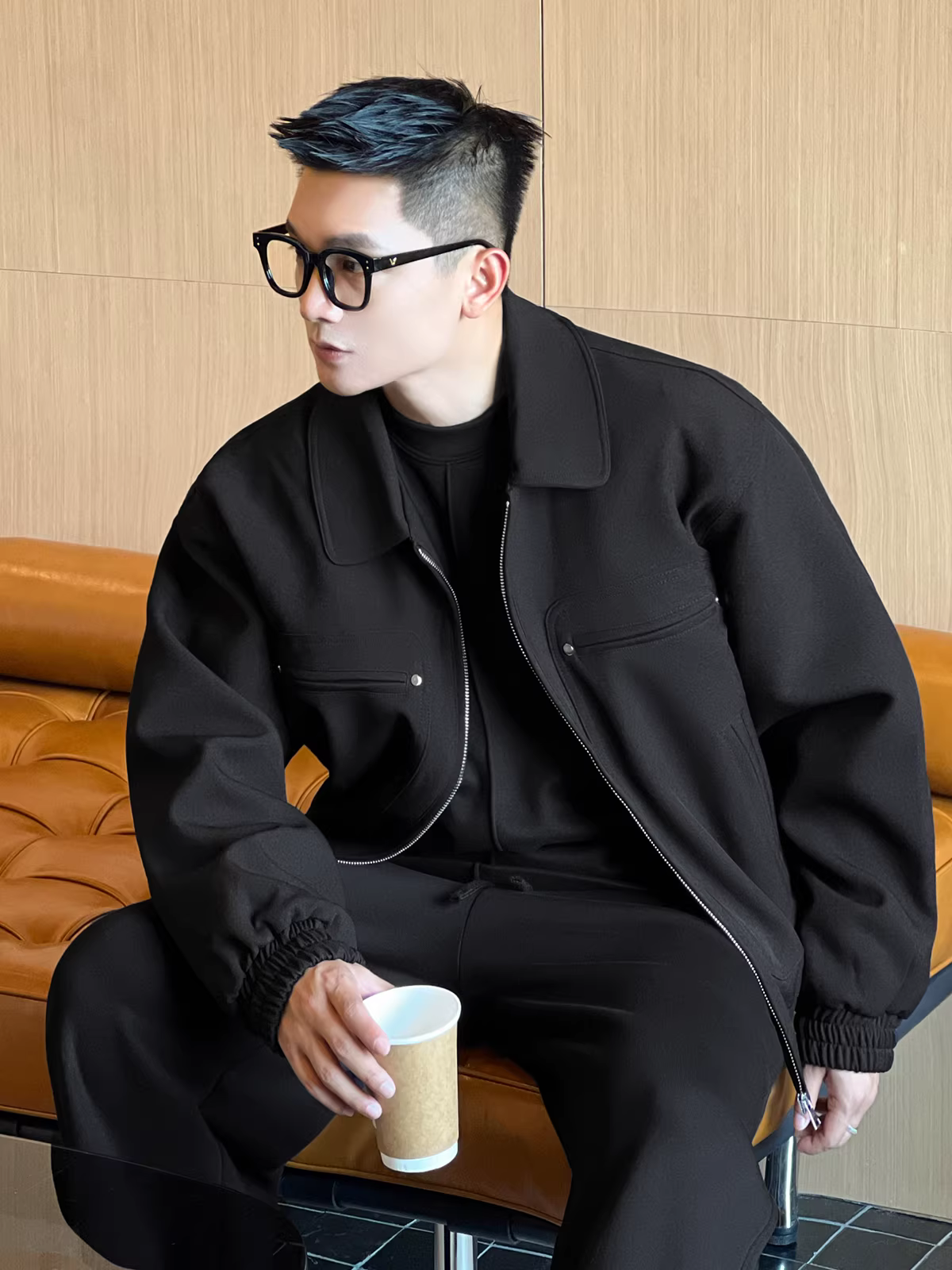 Trang phục số 22: phong cách chàng trai mạnh mẽ, áo khoác thu đông gọn gàng dành cho nam, cao cấp, cá tính và sành điệu, tôn dáng vai rộng, áo khoác gọn gàng.