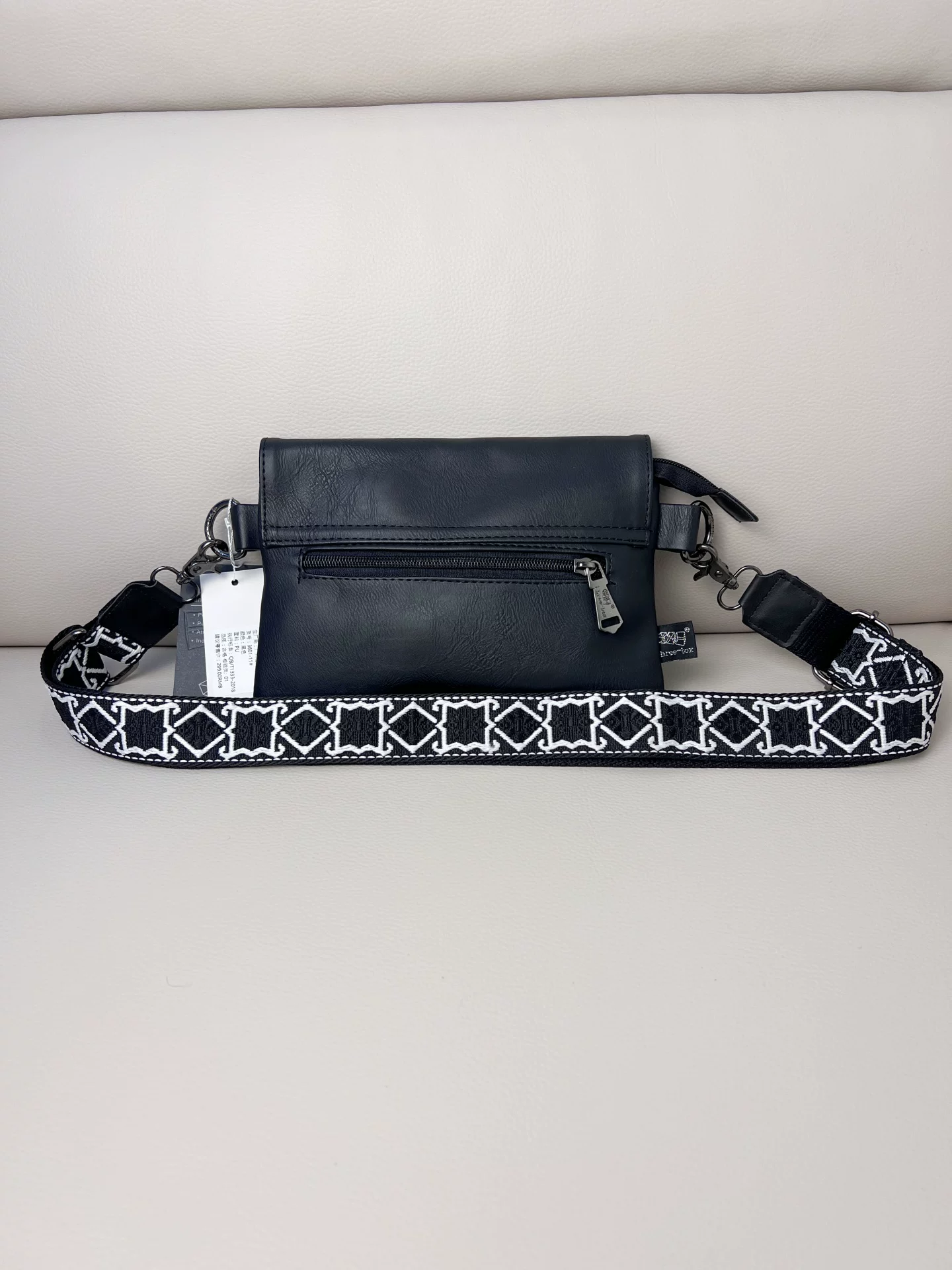 Ba hộp túi nhỏ bằng da thật kiểu Nhật, túi đeo chéo nam, túi đeo vai, túi đựng điện thoại ôm sát, túi đi xe đạp đô thị dành cho nữ.