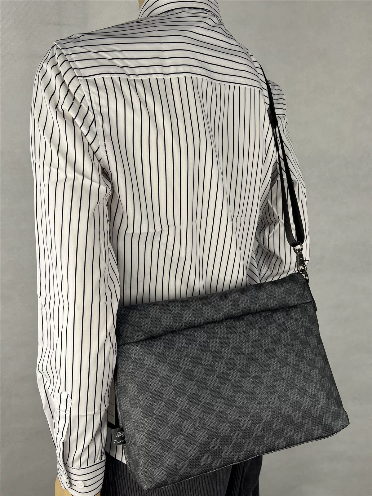 Túi đeo chéo nam kiểu Trung Quốc 2025, túi đeo vai kẻ caro phong cách Nhật Bản và Hàn Quốc, túi nam da mềm đơn giản, balo PU