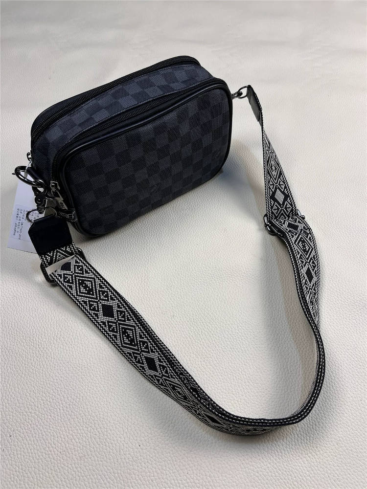 Túi đeo vai nam Three-Box2025 mới, kiểu dáng casual, họa tiết ca rô Nhật Bản và Hàn Quốc, túi đeo chéo đựng điện thoại