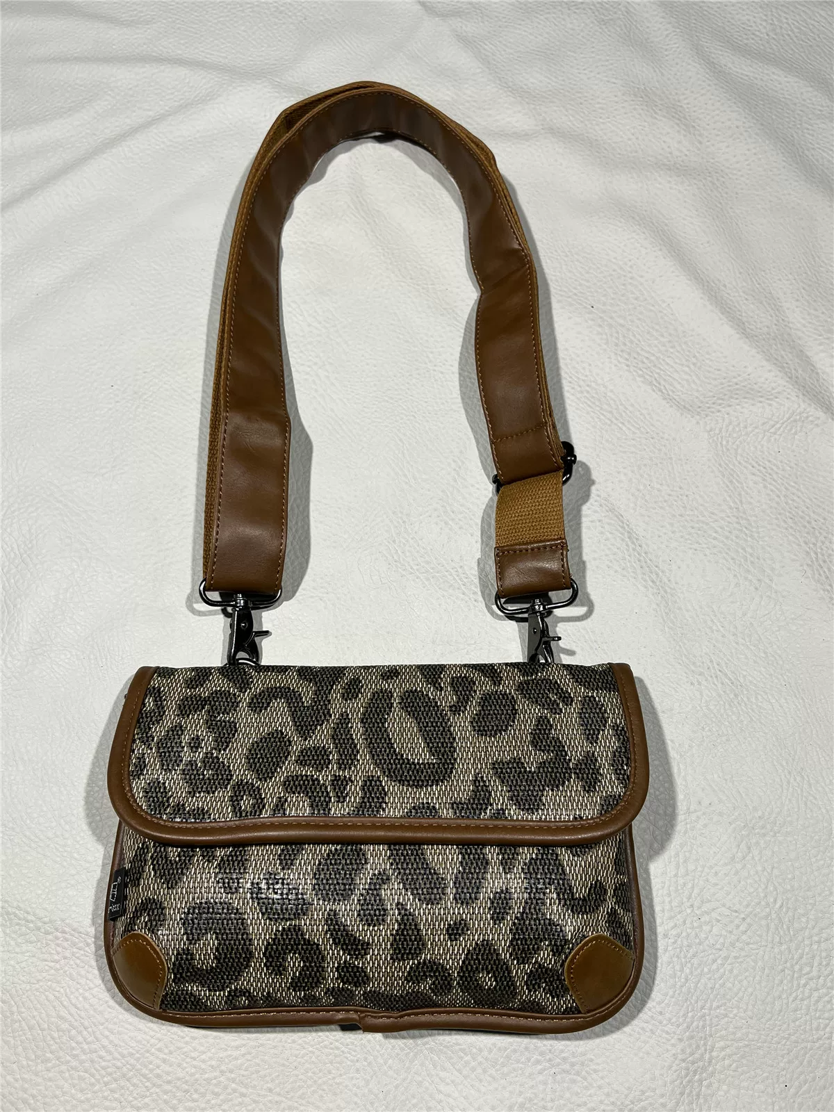 Ba lô nhỏ đeo chéo in họa tiết da báo thời trang ba lô nhỏ đeo vai hình đầu hổ thời trang túi da mềm hợp thời trang