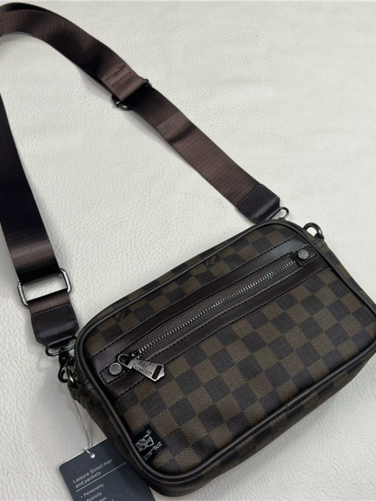 Ba hộp túi xách nam kiểu Trung Quốc mới, túi đeo vai kẻ sọc thời trang Nhật Bản và Hàn Quốc, ba lô kiểu Hàn Quốc thông thường, túi đeo ngực, túi đeo chéo.