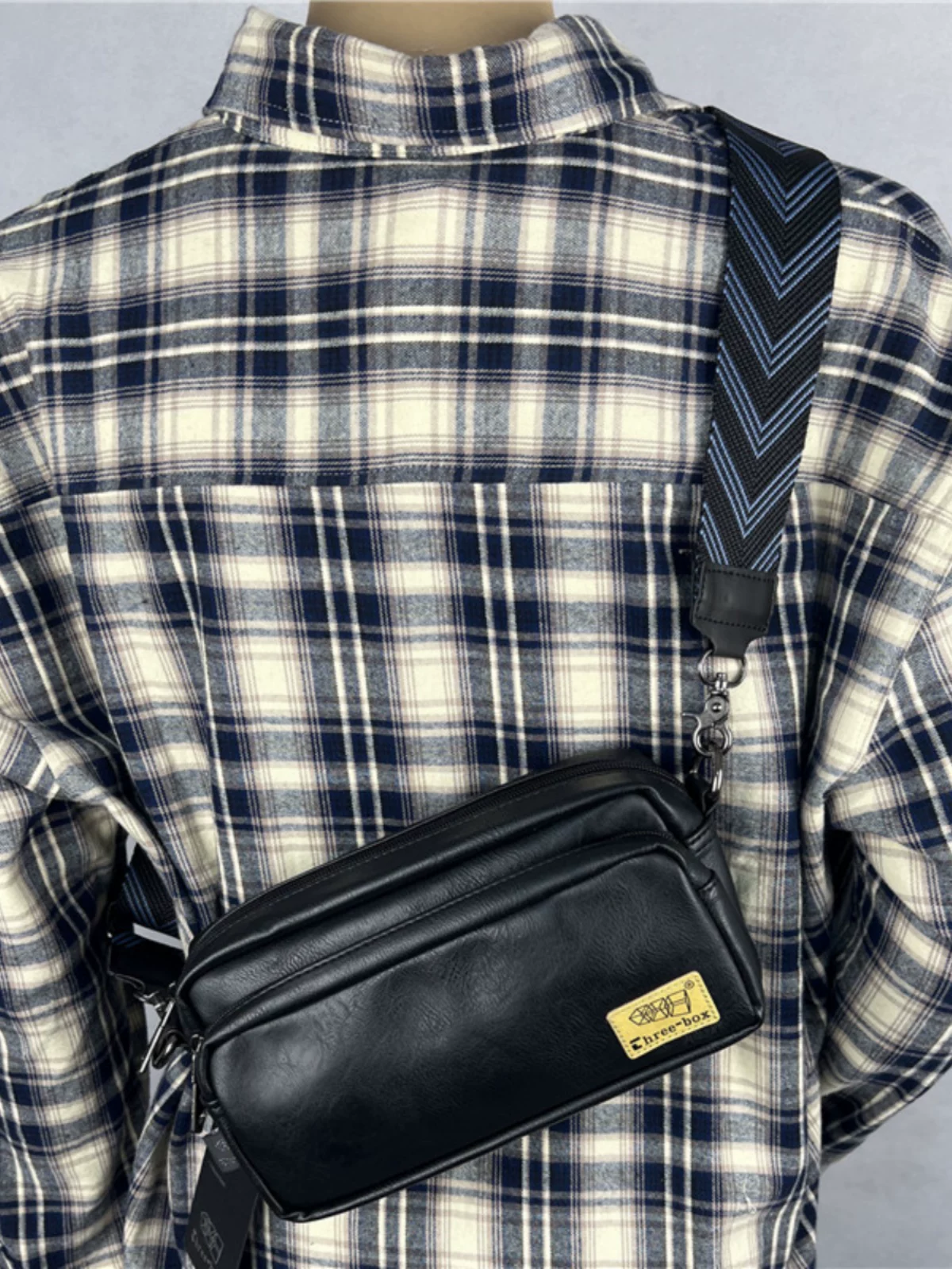 Túi đeo chéo ba ngăn kiểu Hàn Quốc và Nhật Bản mới, túi đeo vai ngoài trời đơn giản và thời trang dành cho sinh viên, túi đeo chéo thông thường