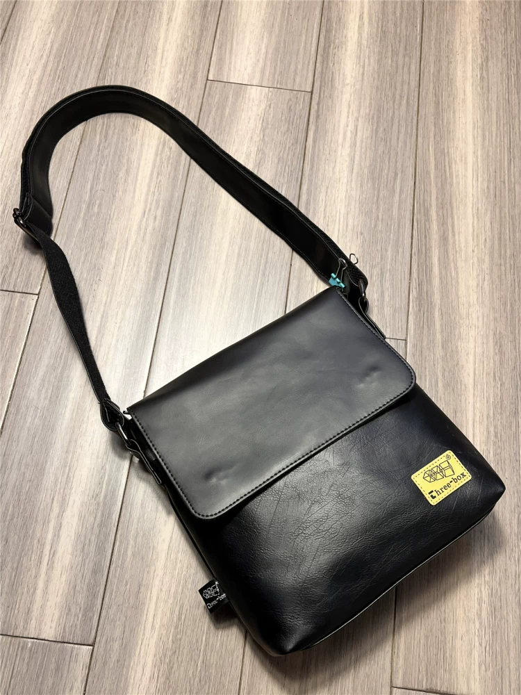 Túi đeo chéo nam thời thượng 2025 phong cách Hàn Quốc và Nhật Bản, kiểu dáng nhỏ gọn, balo nhỏ, thời trang trẻ trung, cá tính.