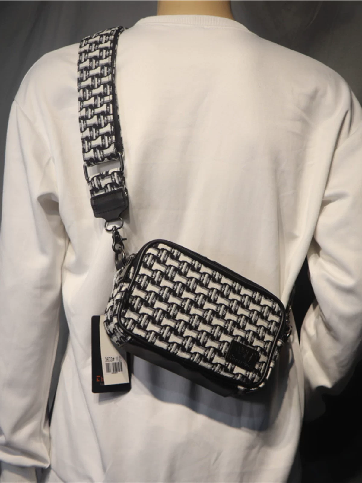 Threebox hợp thời trang thương hiệu thời trang nam vải kẻ sọc túi nhỏ thời trang phong cách Nhật Bản unisex đeo vai túi đeo chéo điện thoại