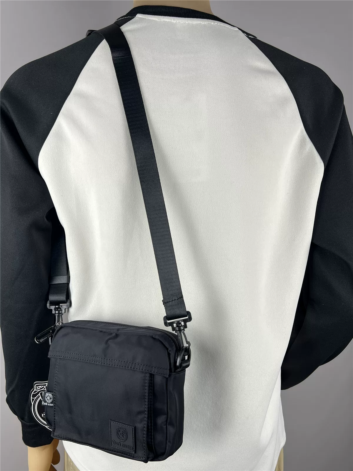 Túi nhỏ hợp thời trang Dark Energy Nhật Bản và Hàn Quốc, túi đeo chéo bằng nylon thời trang, túi đeo vai mini kiểu Nhật thông thường dành cho nam, ba lô đựng điện thoại chống nước