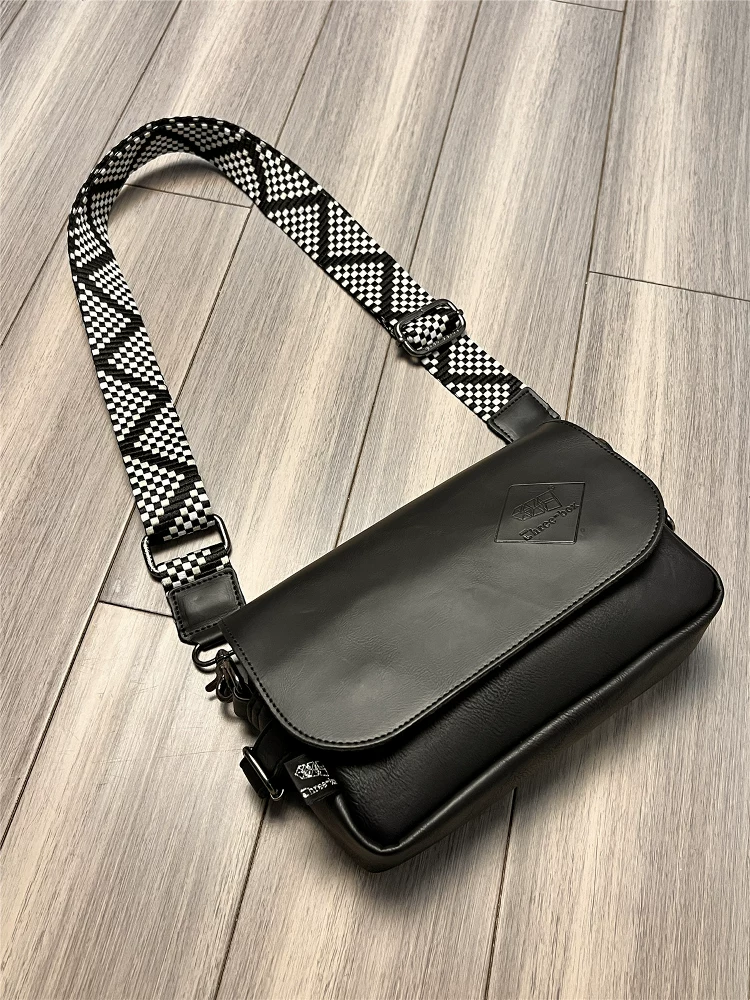 Túi đeo chéo nam thời thượng 2025 phong cách Hàn Quốc mới, túi đeo vai cá tính, đơn giản, nhỏ gọn dành cho nam và nữ, kiểu dáng ins