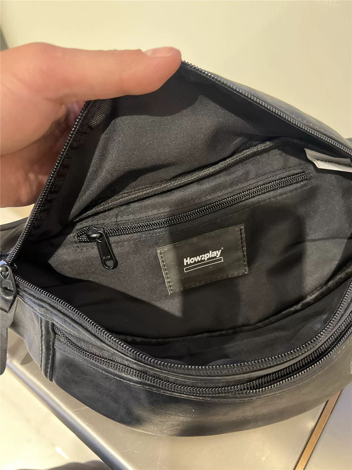 how2play Túi đeo chéo nam phong cách Hồng Kông Túi đeo chéo nam phong cách Nhật Bản và Hàn Quốc Túi đeo vai đơn thời trang Túi đeo thắt lưng Túi đeo chéo xe máy