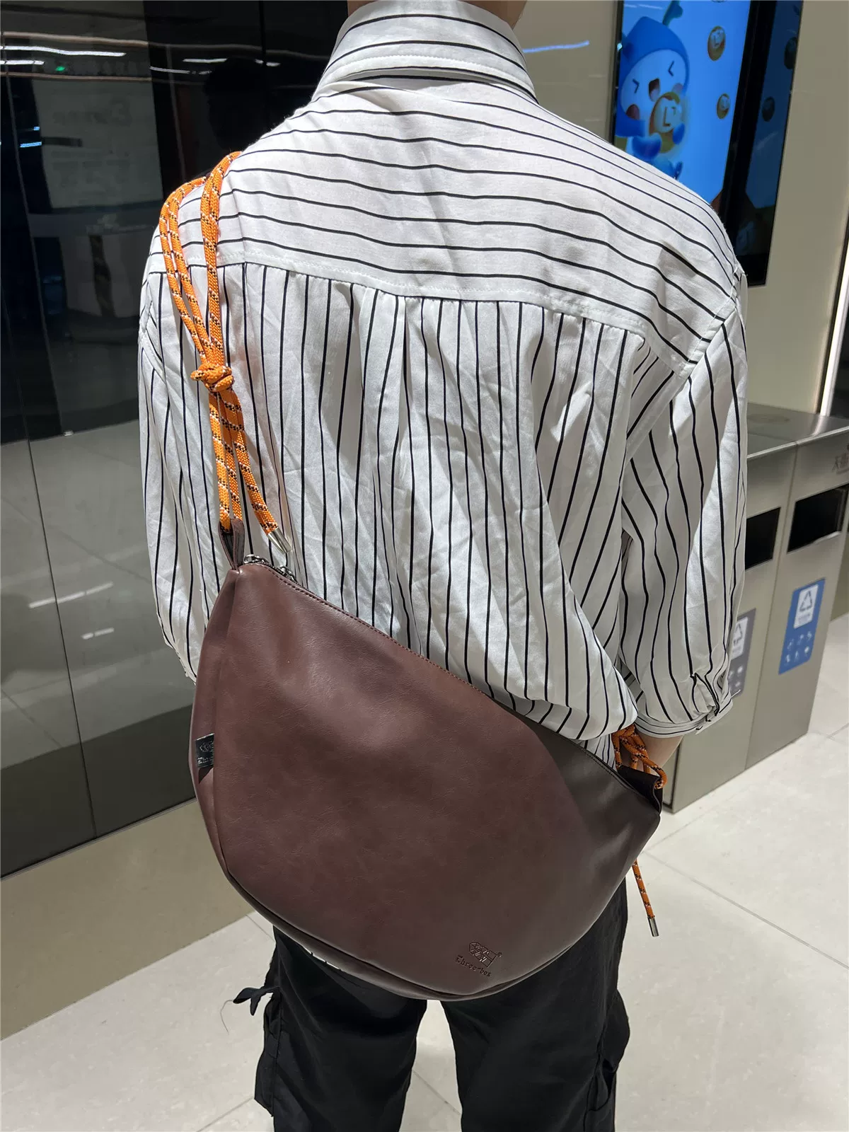 Túi đeo chéo dây thừng thời thượng Nhật Bản và Hàn Quốc 2024, túi đeo vai đơn kiểu mới, túi thể thao hình bánh bao, ba lô đi xe máy