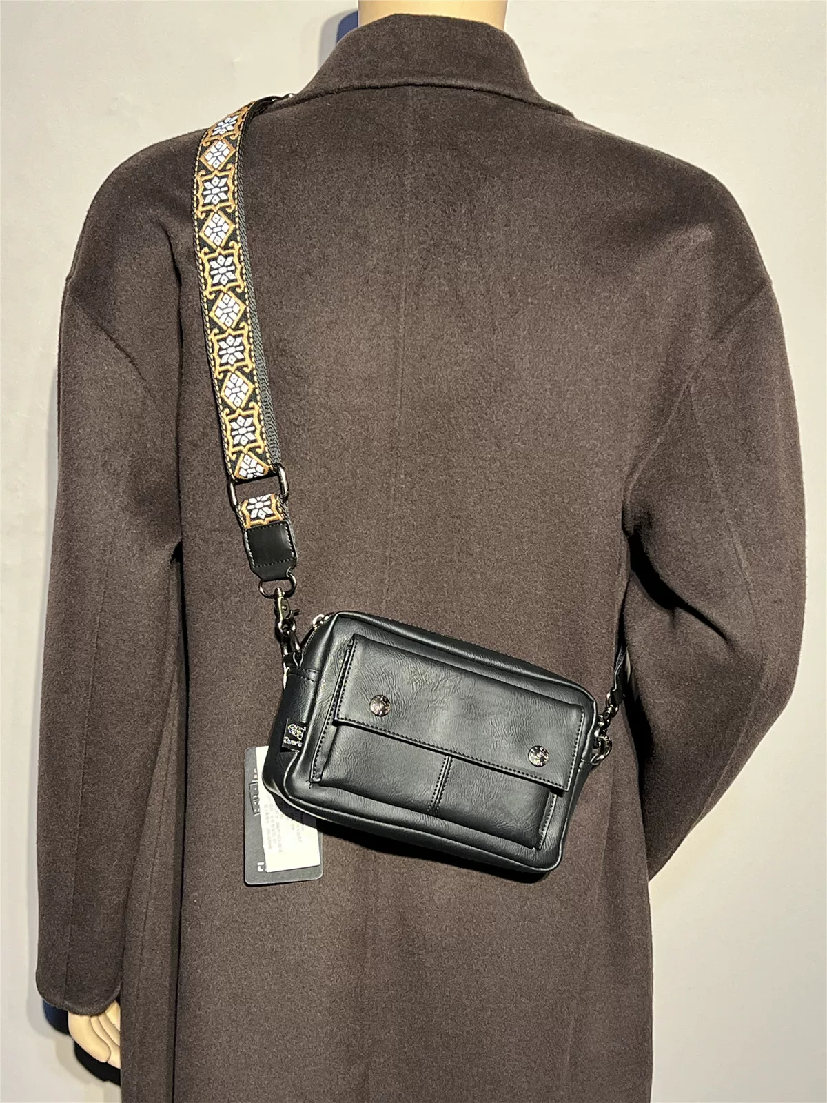 Túi đeo chéo nam thời trang 2025 kiểu Hàn Quốc và Anh, balo nhỏ đeo chéo cá tính, túi đeo chéo đường phố hợp xu hướng