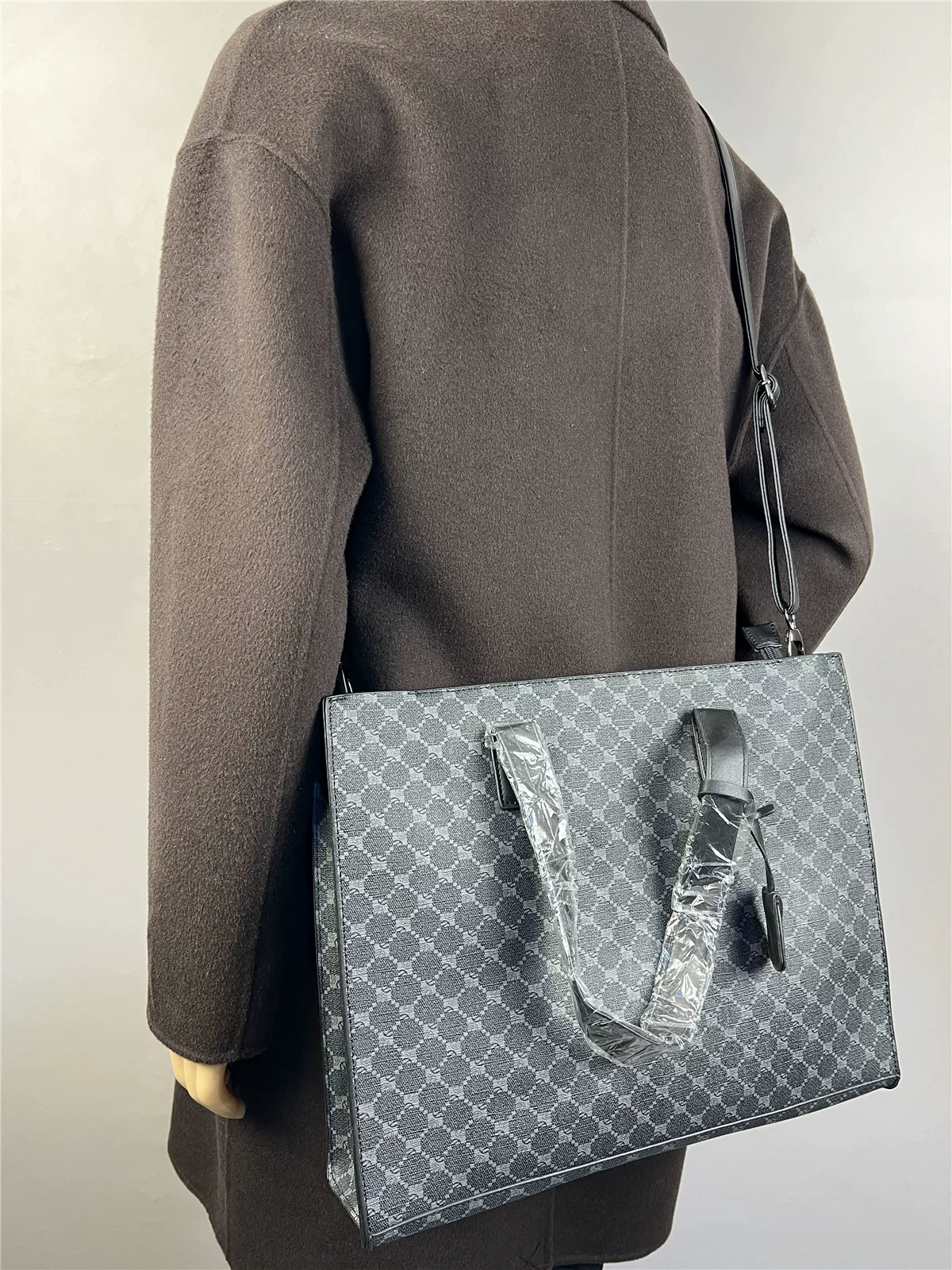 Túi xách hợp thời trang với họa tiết cổ điển thời thượng, túi tote, túi đeo chéo PVC đơn giản, trẻ trung, hợp thời trang, cặp tài liệu