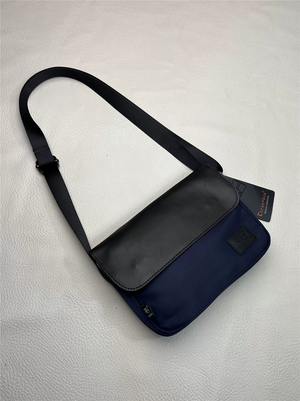 Túi xách nam có nắp lật thời trang thương hiệu Threebox hợp thời trang Túi đeo chéo nylon thông thường phong cách Hàn Quốc Túi đeo vai unisex ba lô nhỏ