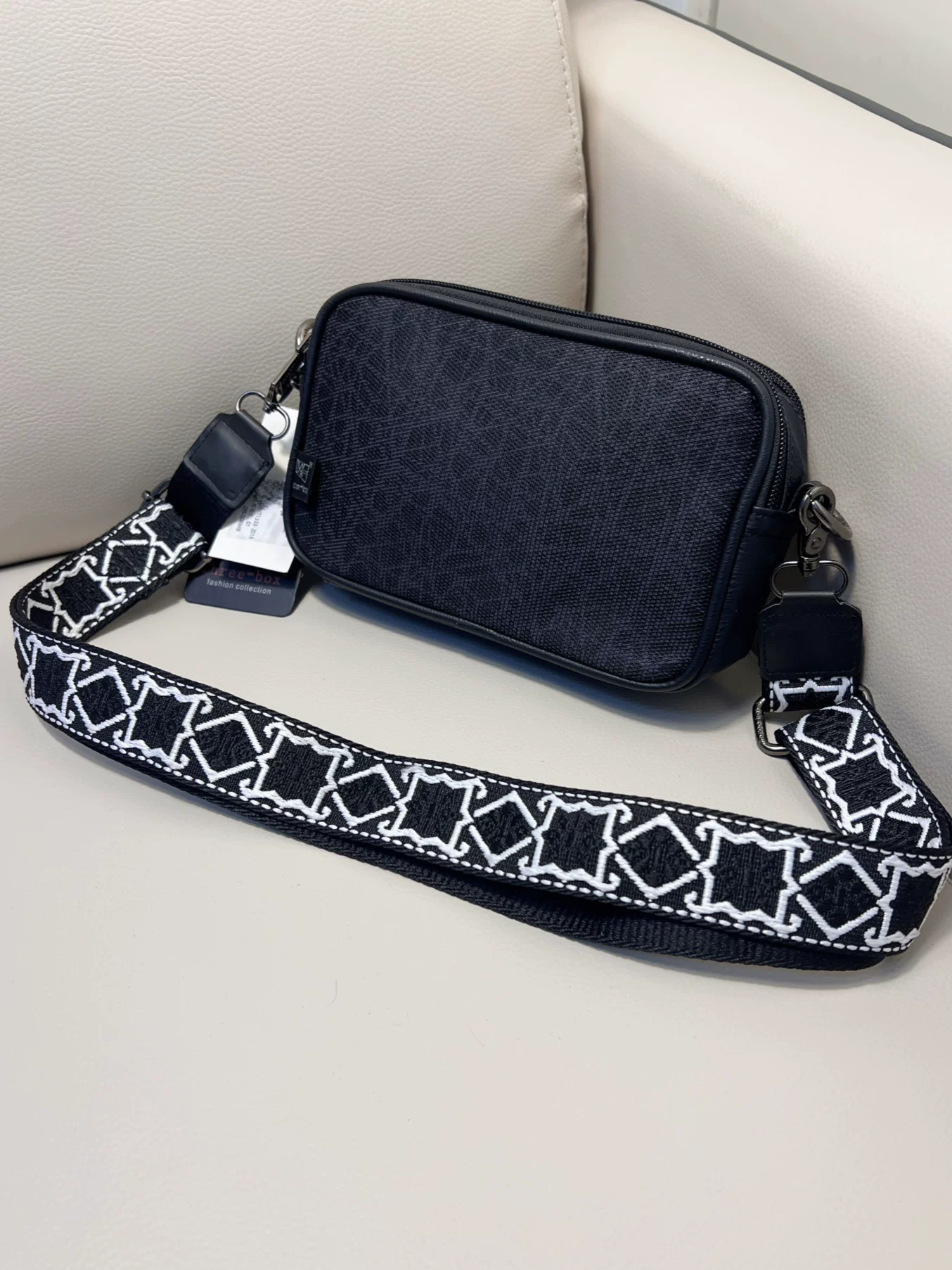 Ba hộp túi đeo chéo nam in hình hình học theo xu hướng mới, túi đeo vai bằng vải thời trang đổi màu, ba lô nhỏ thông thường.