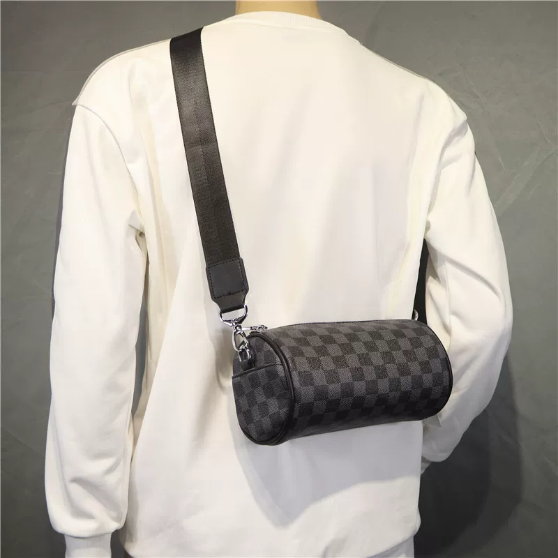 Túi đeo chéo nam thời trang 2024 kiểu Nhật, hình trụ, kẻ caro, phong cách casual, đựng điện thoại