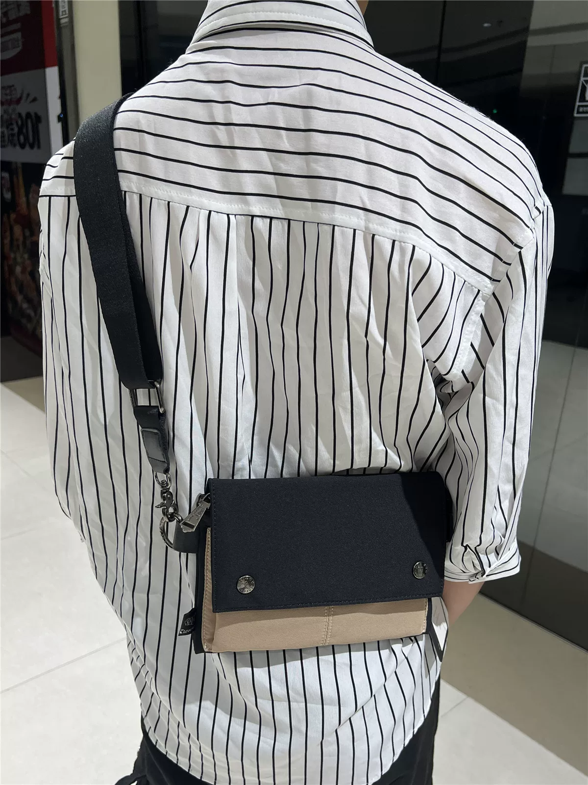 Túi vải bố nam bộ sưu tập hè 2024 ba ngăn, thời trang phối màu, đeo chéo, balo nhỏ gọn, phong cách Nhật Bản và Hàn Quốc, túi nữ