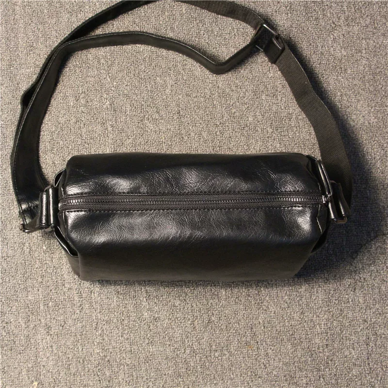 Túi đeo chéo nam thời trang đơn giản phong cách đường phố thể thao năm 2025