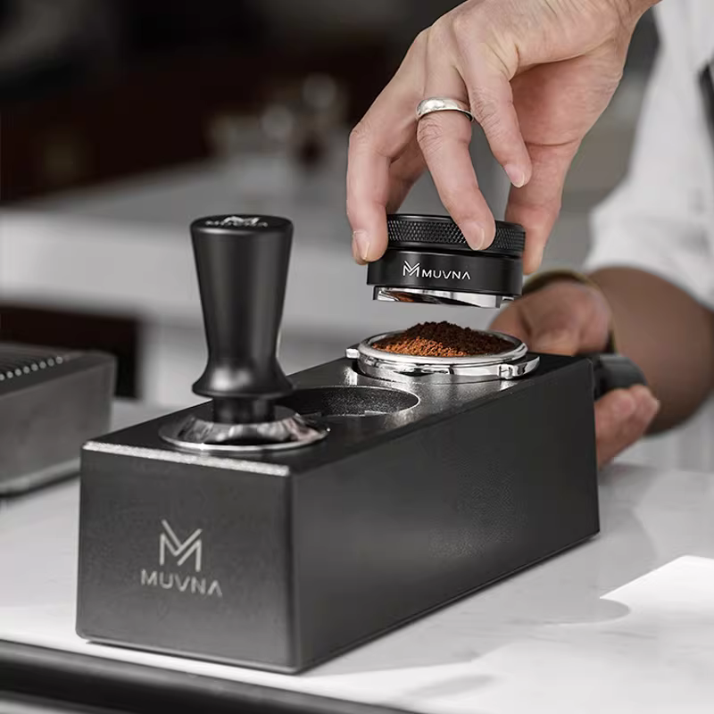 Bộ dụng cụ pha cà phê MUVNA gồm tay cầm máy pha cà phê, giá đỡ, đế ép cà phê kiểu Ý
