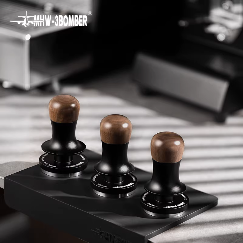 Dụng cụ nén cà phê kiểu waffle Ý Bomber New Model 2.0 Blitz Constant Force, lực nén ổn định, 58mm