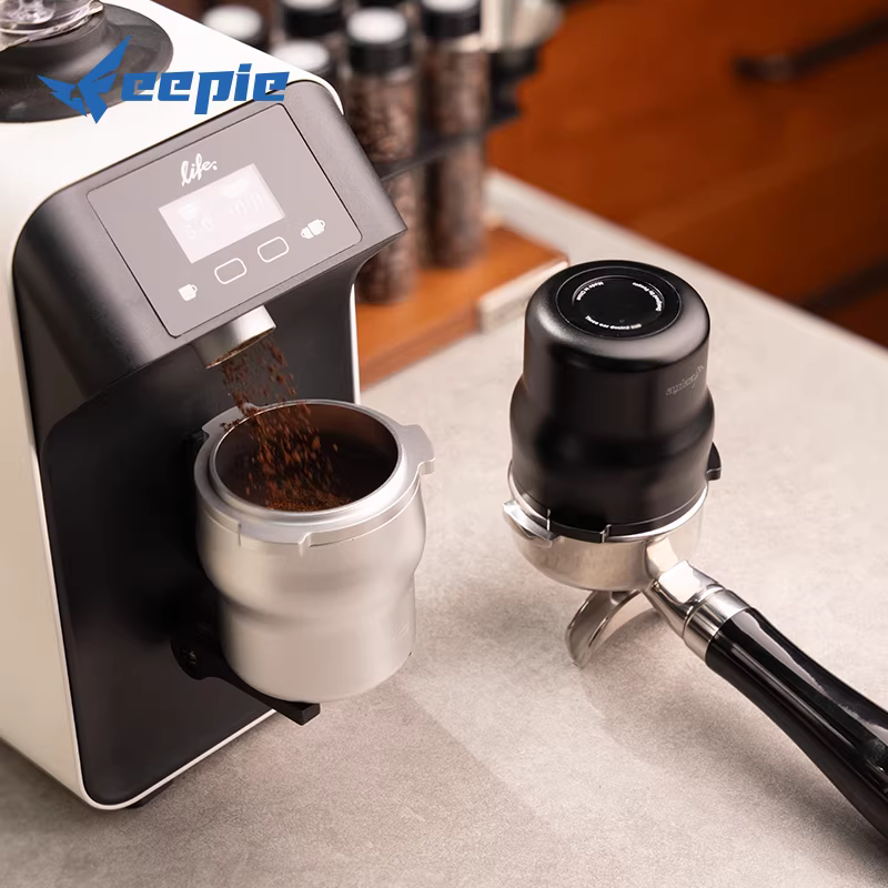Máy pha cà phê Feepie tích hợp khay thu gom bã cà phê, tay cầm chống bắn, bộ thu gom bã cà phê đảo chiều, cốc cân 58mm