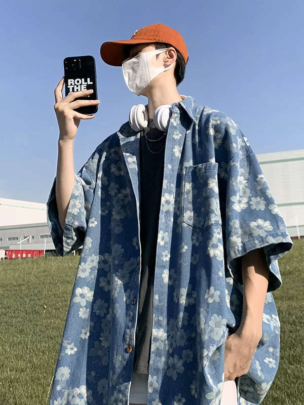 Áo sơ mi denim họa tiết hoa nam ngắn tay mùa hè phong cách Hồng Kông áo sơ mi giản dị phong cách bf thương hiệu thời trang áo khoác nửa tay dáng rộng phong cách retro