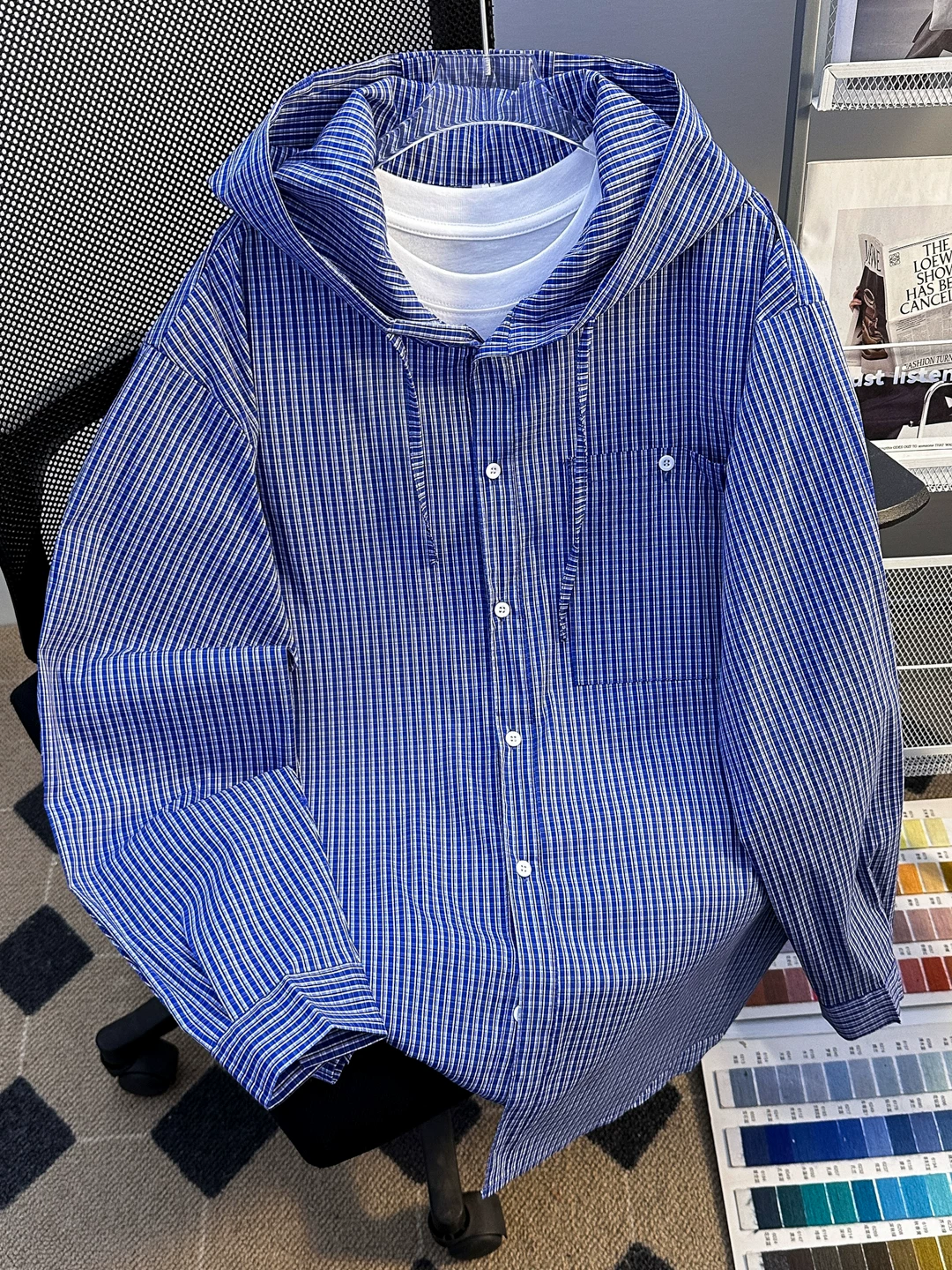 Áo sơ mi có mũ trùm đầu kẻ sọc kiểu Mỹ dành cho nam và nữ, quần áo chống nắng mỏng, rộng rãi, thoải mái cho mùa hè, áo khoác sơ mi rộng rãi phong cách lười biếng