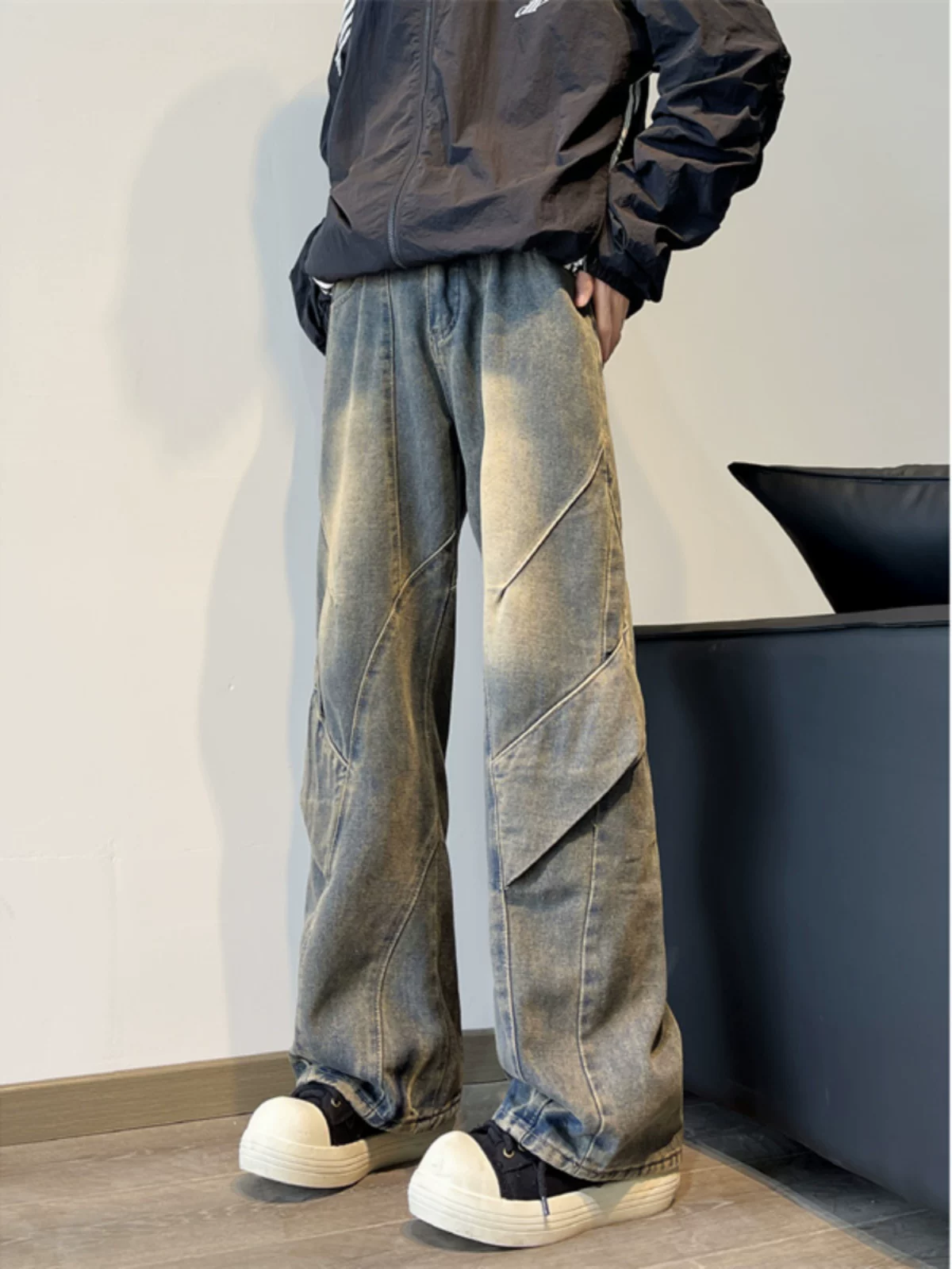 Quần jean denim chắp vá nặng chất liệu dày dặn dành cho nam, quần phong cách Mỹ thời thượng, thiết kế rộng rãi hơi loe, thích hợp cho mùa xuân và mùa thu.