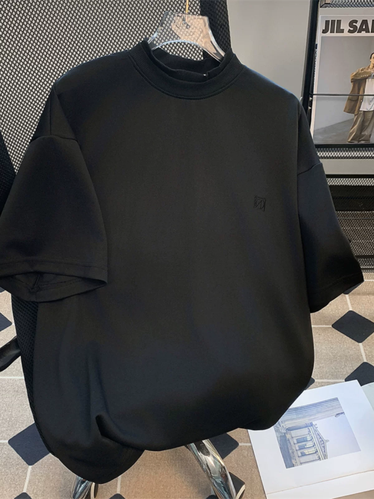 Áo thun nam ngắn tay màu trơn cơ bản, áo cổ lọ rộng rãi, áo thun ngắn tay phong cách Mỹ hợp thời trang mùa hè