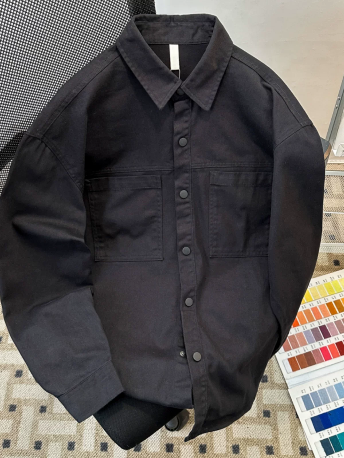 Áo sơ mi công sở phong cách retro của Mỹ dành cho nam, áo sơ mi dài tay được giặt sạch theo xu hướng mùa xuân thu, áo khoác cặp đôi dáng rộng đa năng.