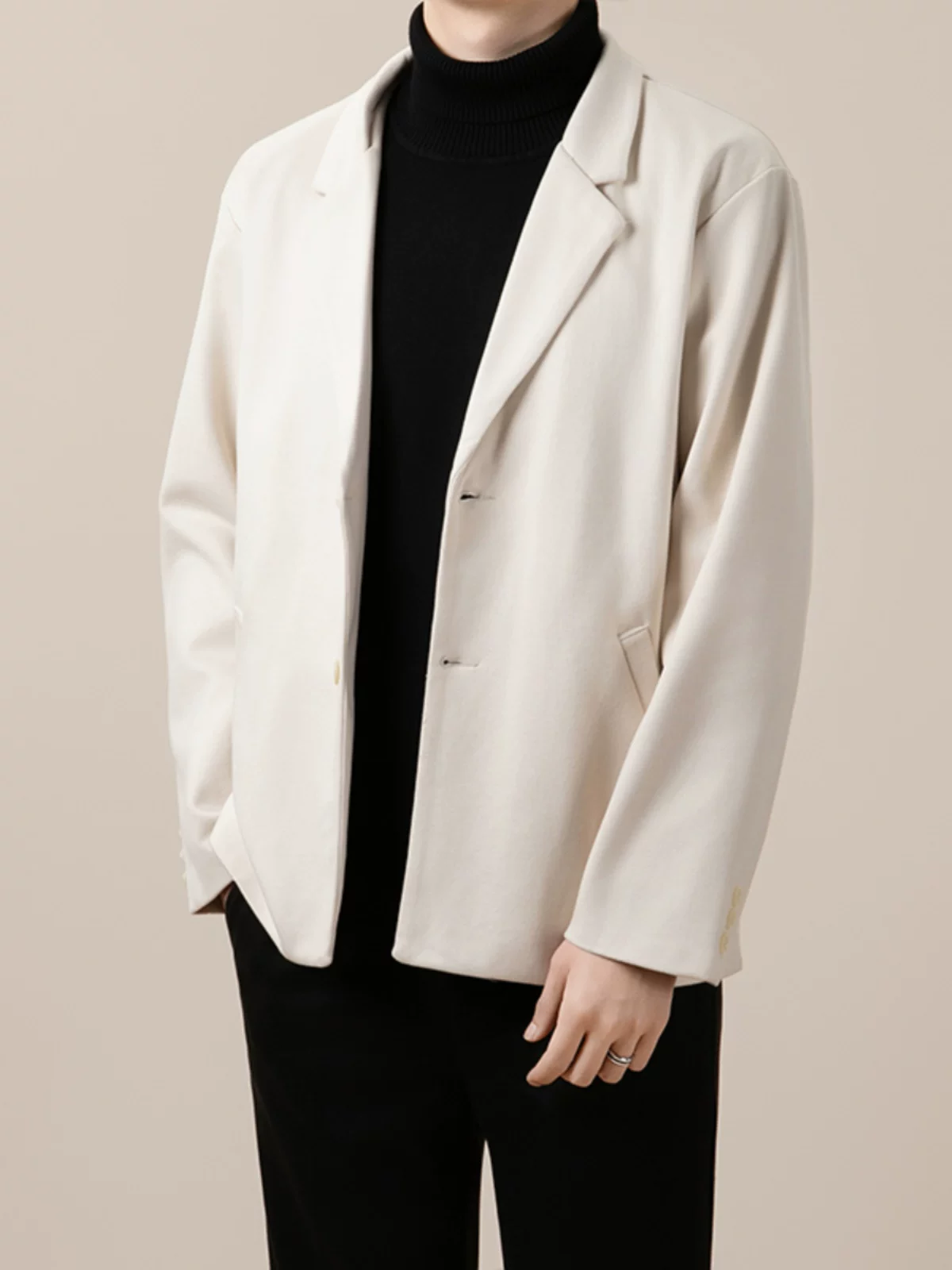 Bộ vest nam phong cách trưởng thành lịch lãm cho mùa thu đông, áo khoác len phối áo len bên trong, quần ống đứng, bộ ba món.