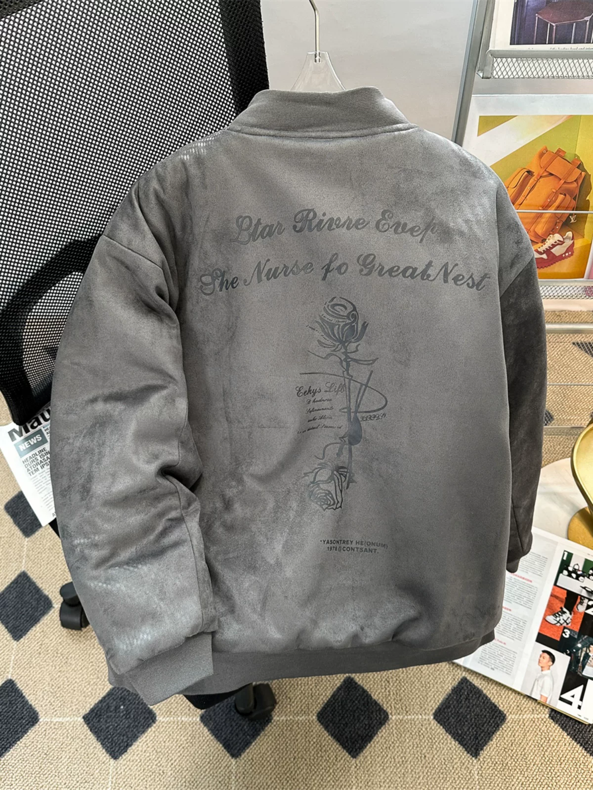 Áo khoác cotton da lộn kiểu Mỹ dành cho nam, thiết kế mùa đông, áo khoác bóng chày dày dặn, áo khoác cotton ấm áp thời trang dành cho cặp đôi.