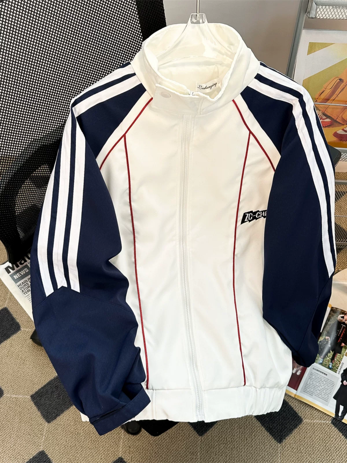 Áo khoác sọc phối màu cho nam, thương hiệu thời trang xuân thu, dáng rộng, cổ đứng, kiểu bóng chày, áo khoác cặp đôi phong cách retro Mỹ.