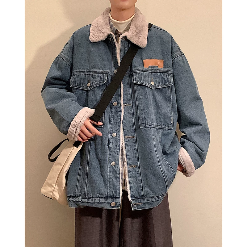 Áo khoác denim cotton dày lót lông cừu dành cho nam, áo khoác cotton lông cừu dáng rộng phong cách Hồng Kông mùa đông, áo khoác độn bông cặp đôi retro thời thượng.