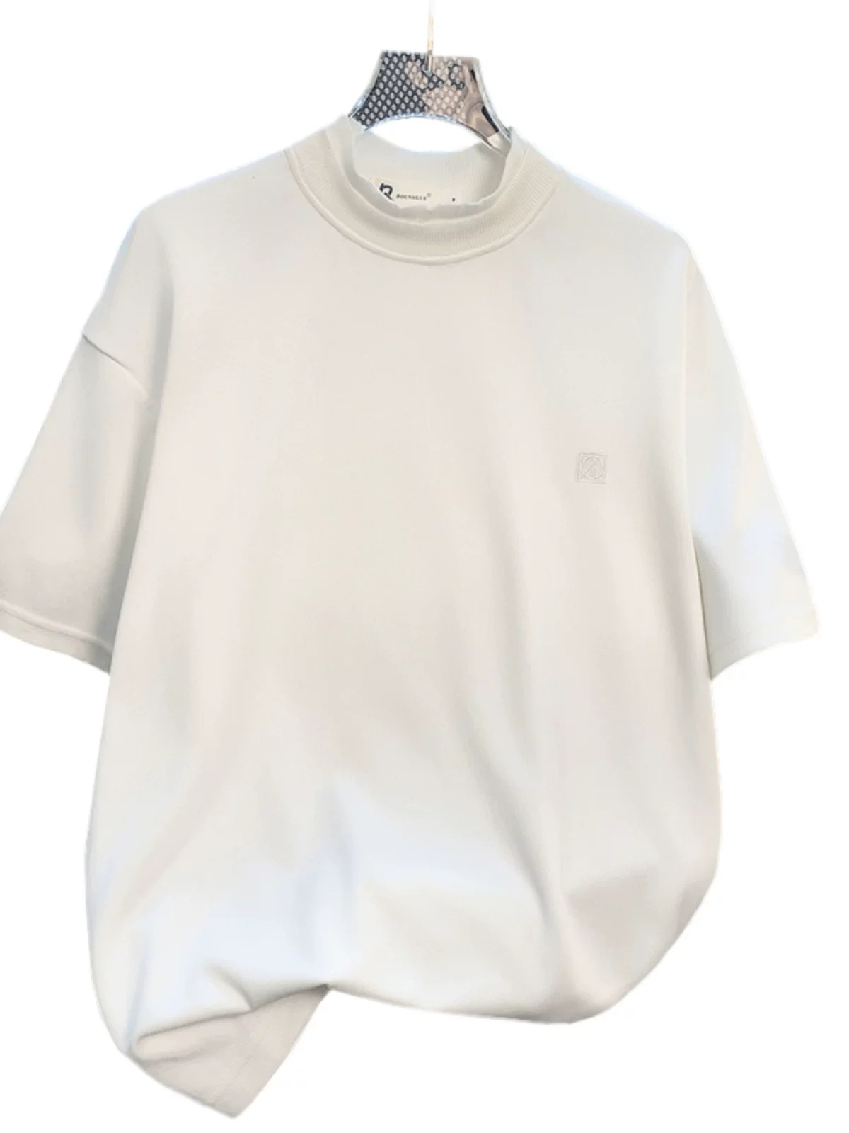 Áo thun nam ngắn tay màu trơn cơ bản, áo cổ lọ rộng rãi, áo thun ngắn tay phong cách Mỹ hợp thời trang mùa hè