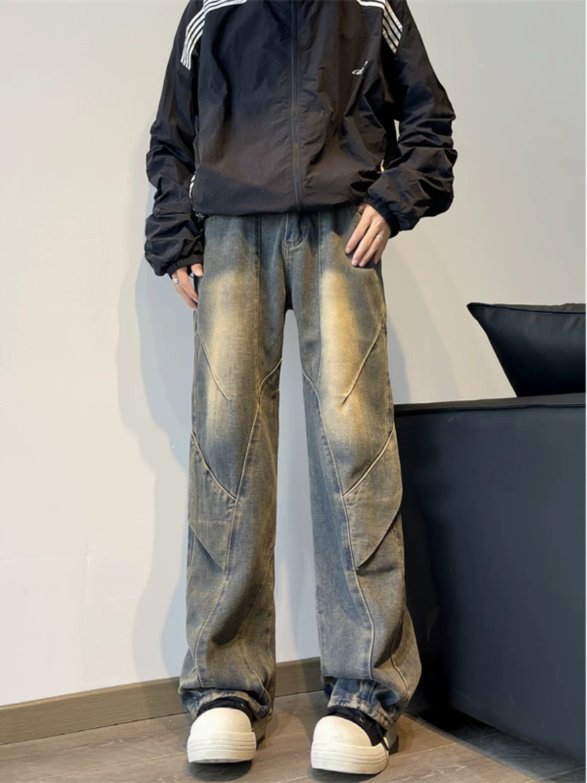 Quần jean denim chắp vá nặng chất liệu dày dặn dành cho nam, quần phong cách Mỹ thời thượng, thiết kế rộng rãi hơi loe, thích hợp cho mùa xuân và mùa thu.