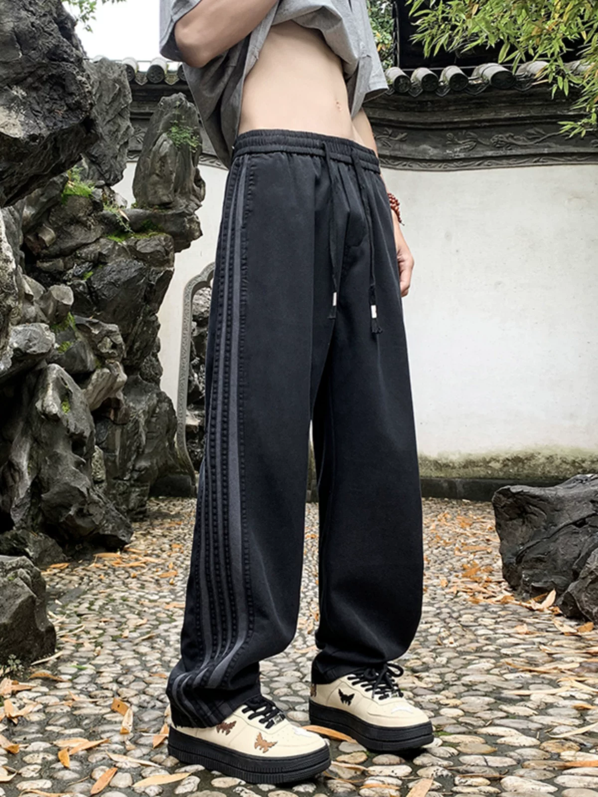 Quần sọc hip-hop phong cách Mỹ dành cho nam, quần thể thao đường phố thời thượng mùa hè, quần dài ống rộng đa năng, thoải mái.
